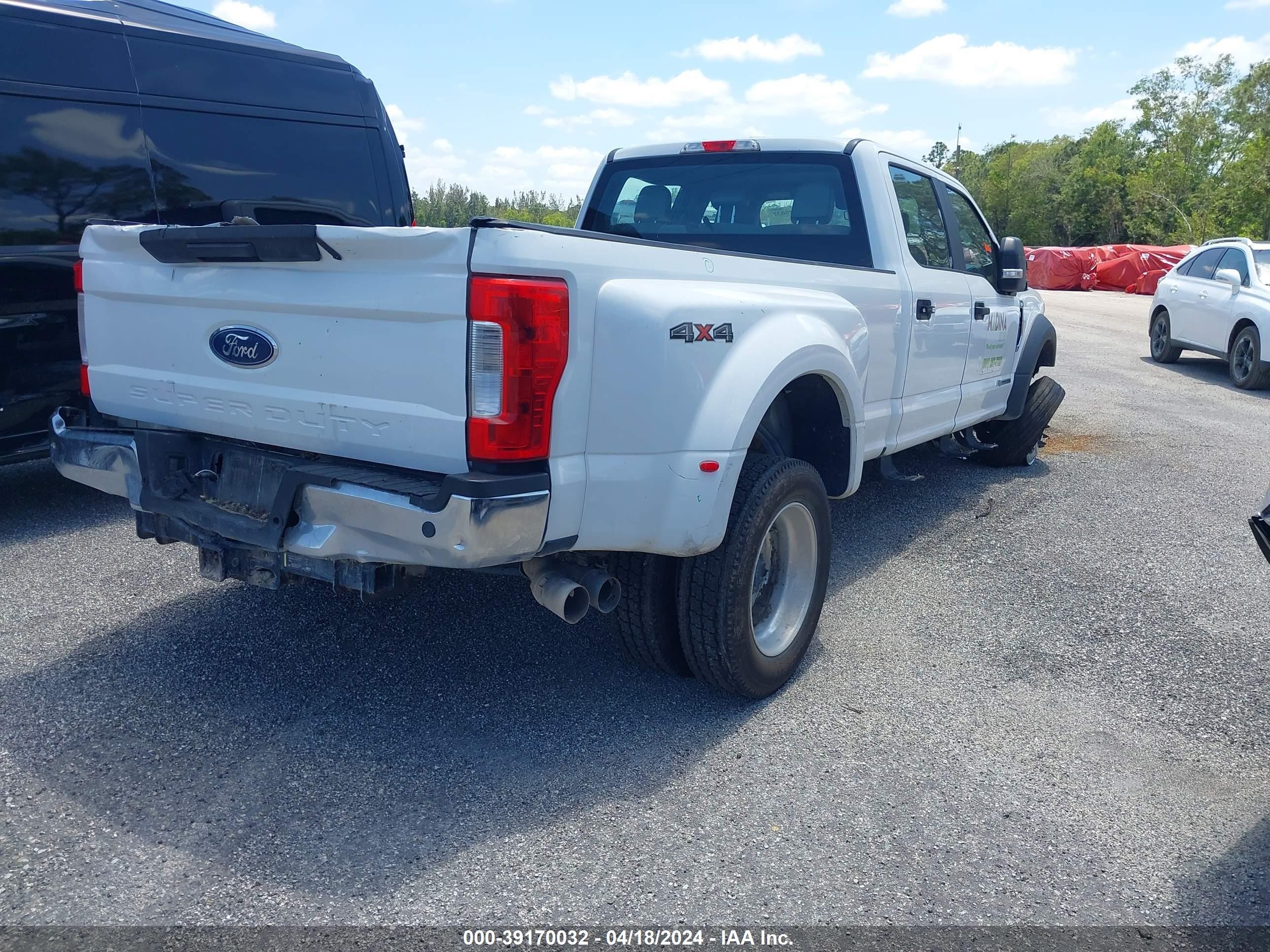 Photo 3 VIN: 1FT8W4DT4HEB17866 - FORD F450 