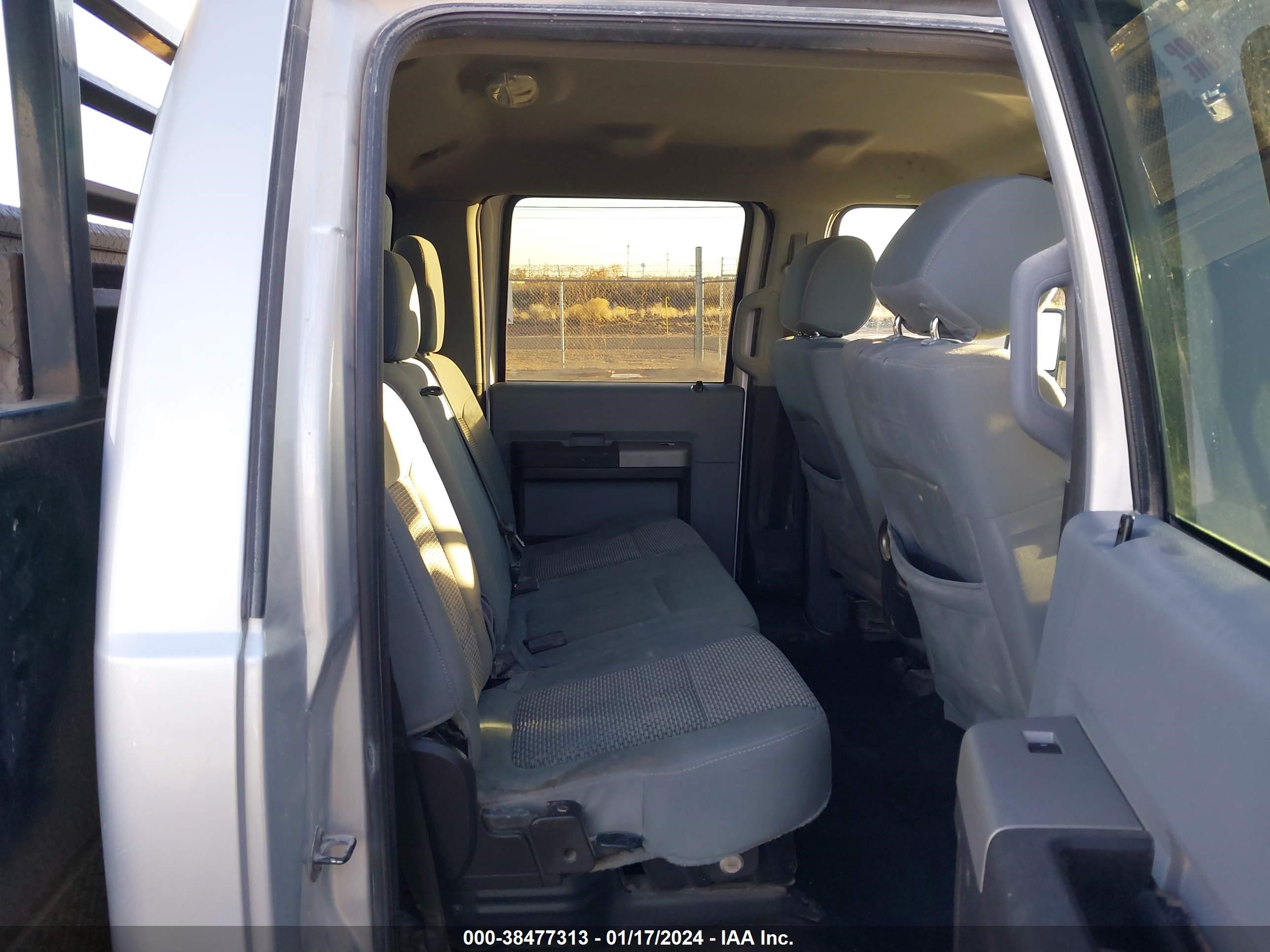 Photo 7 VIN: 1FT8W4DT5EEB18021 - FORD F450 