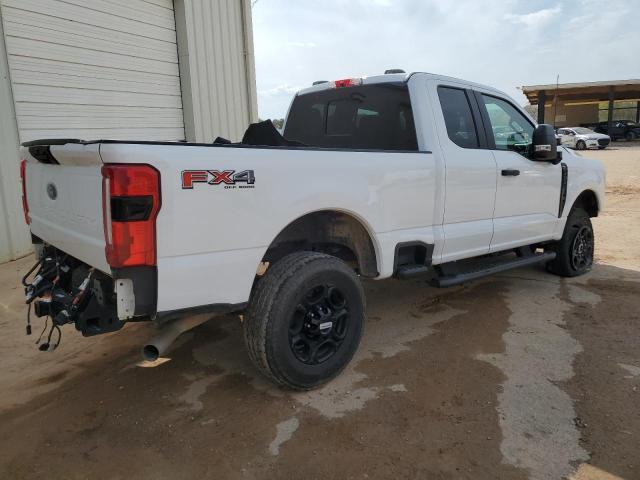 Photo 2 VIN: 1FT8X2BN6PEC39939 - FORD F250 