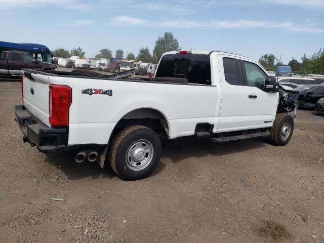 Photo 2 VIN: 1FT8X2BT4REC11140 - FORD F250 