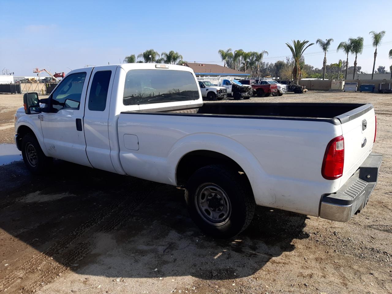 Photo 1 VIN: 1FT8X3A65GEB41016 - FORD F350 