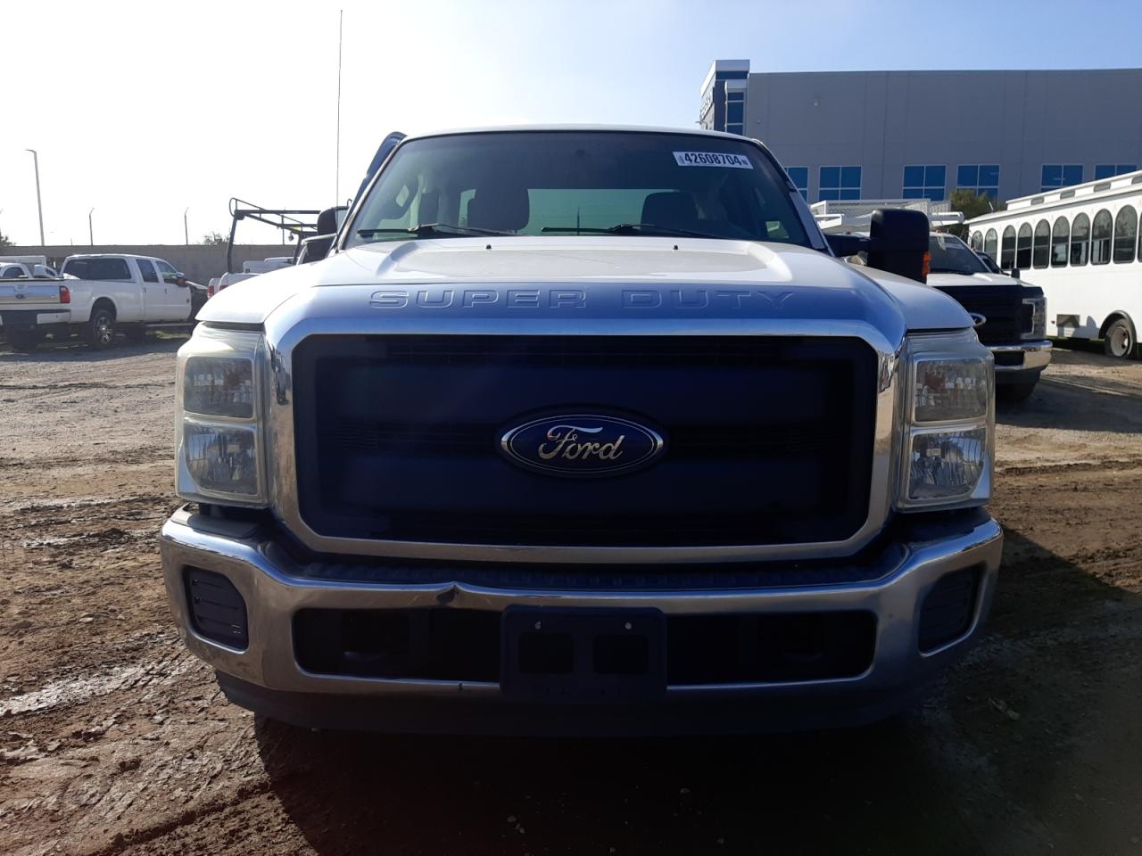 Photo 4 VIN: 1FT8X3A65GEB41016 - FORD F350 