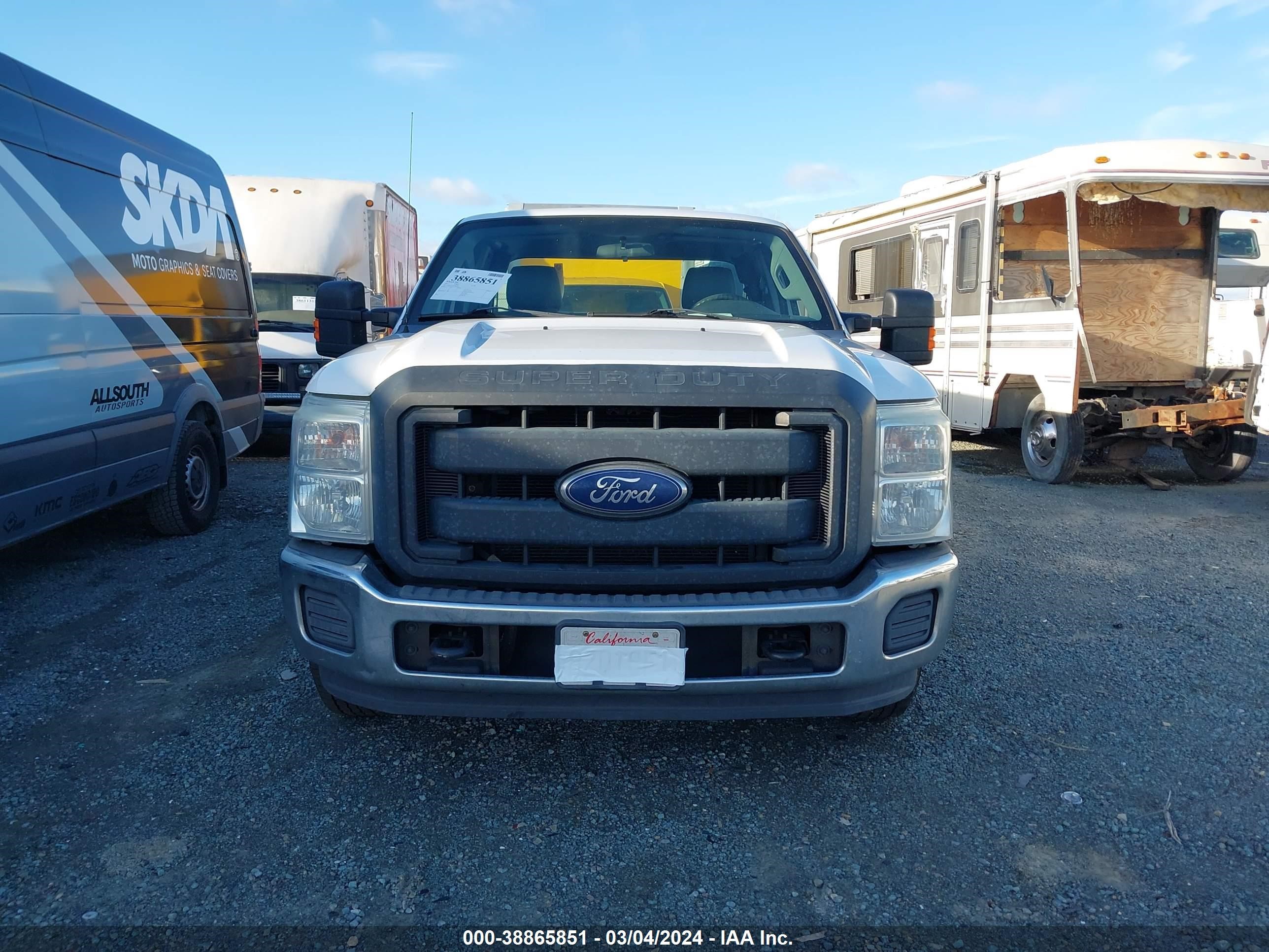 Photo 12 VIN: 1FT8X3A67FEB89972 - FORD F350 