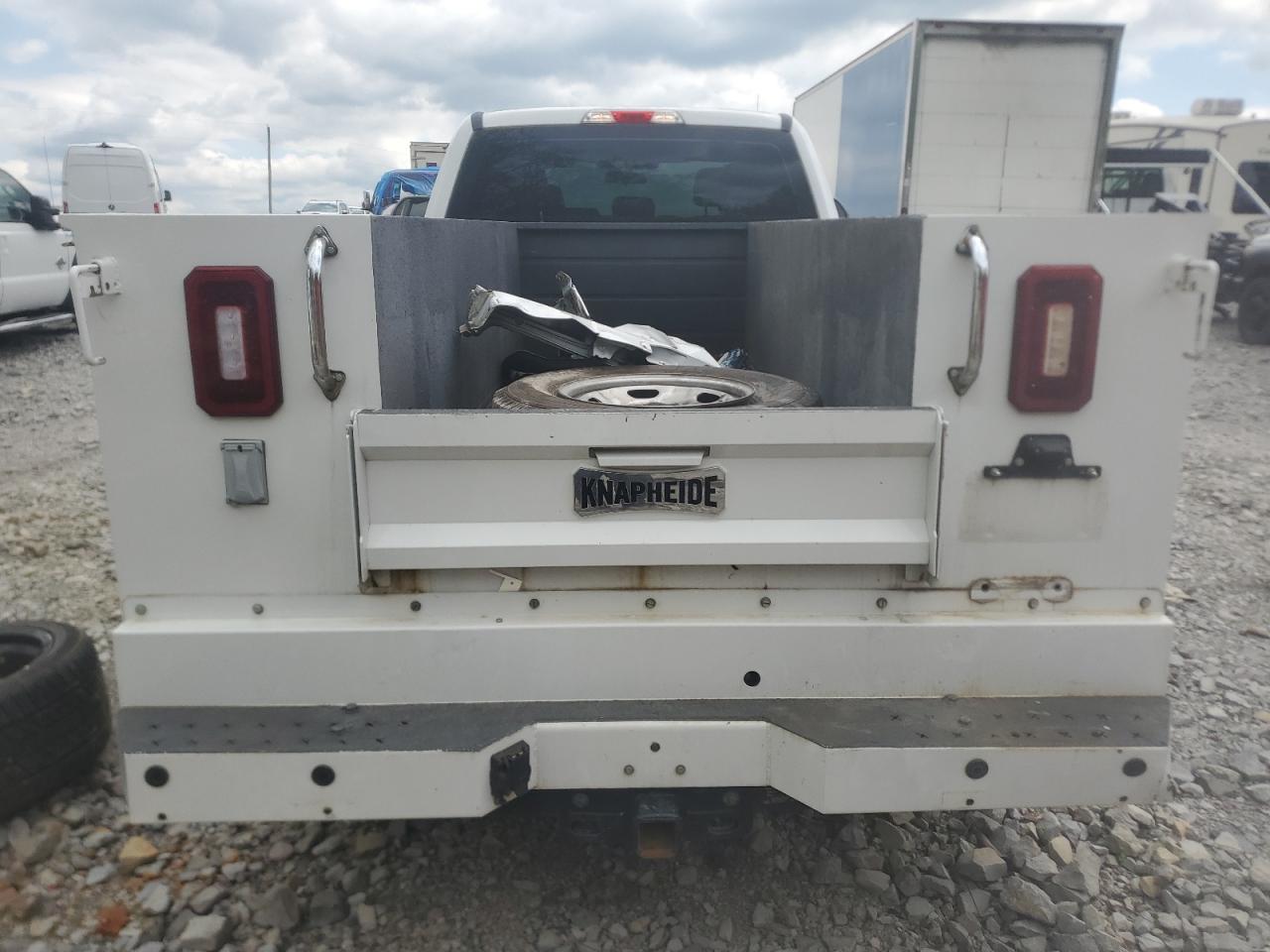 Photo 5 VIN: 1FT8X3A69JEB13422 - FORD F350 