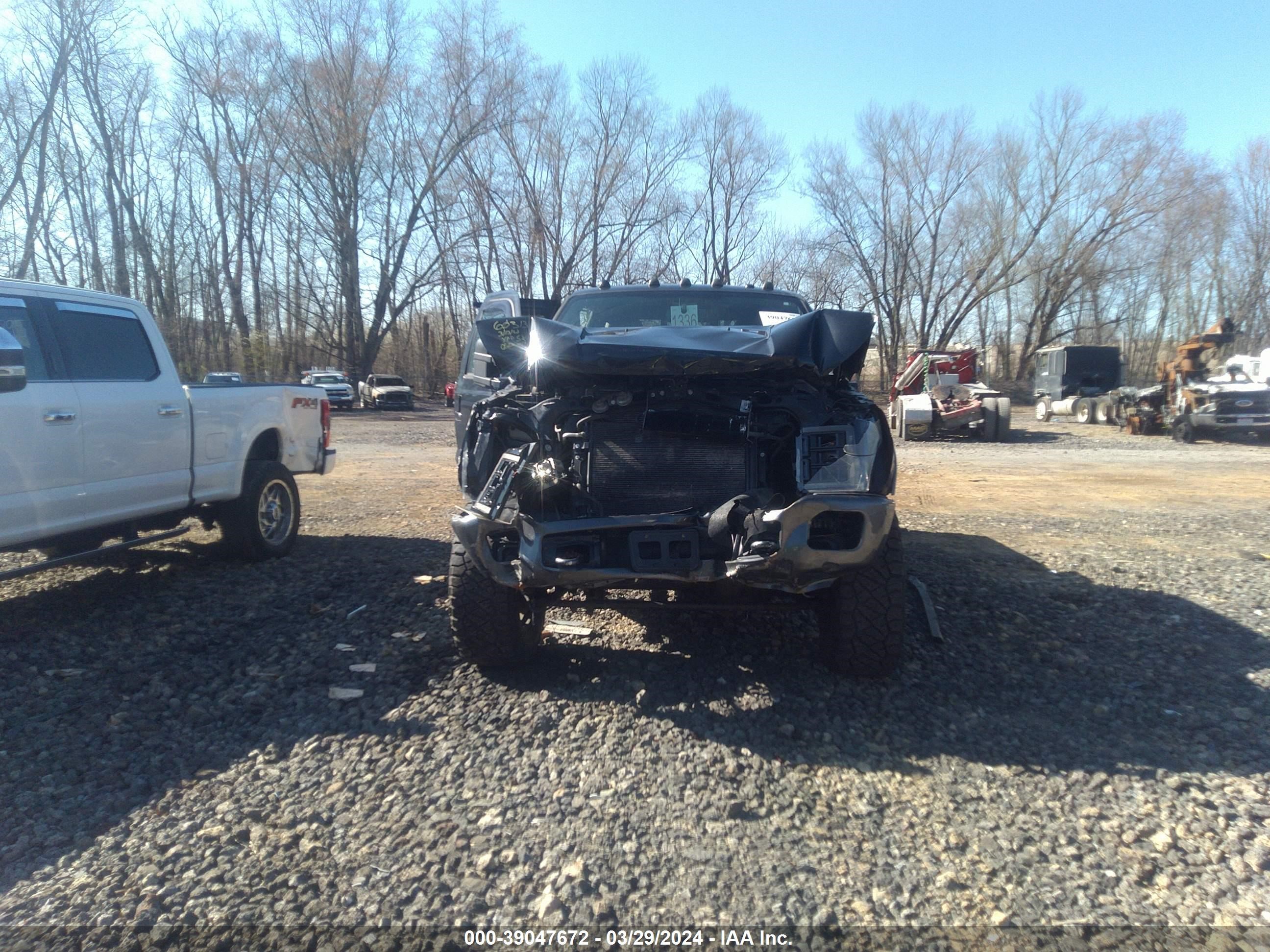 Photo 11 VIN: 1FT8X3B60FED48233 - FORD F350 