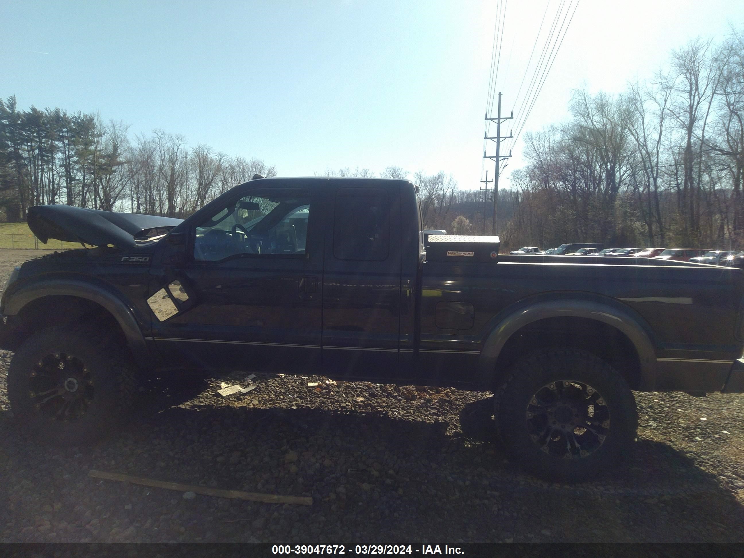 Photo 13 VIN: 1FT8X3B60FED48233 - FORD F350 