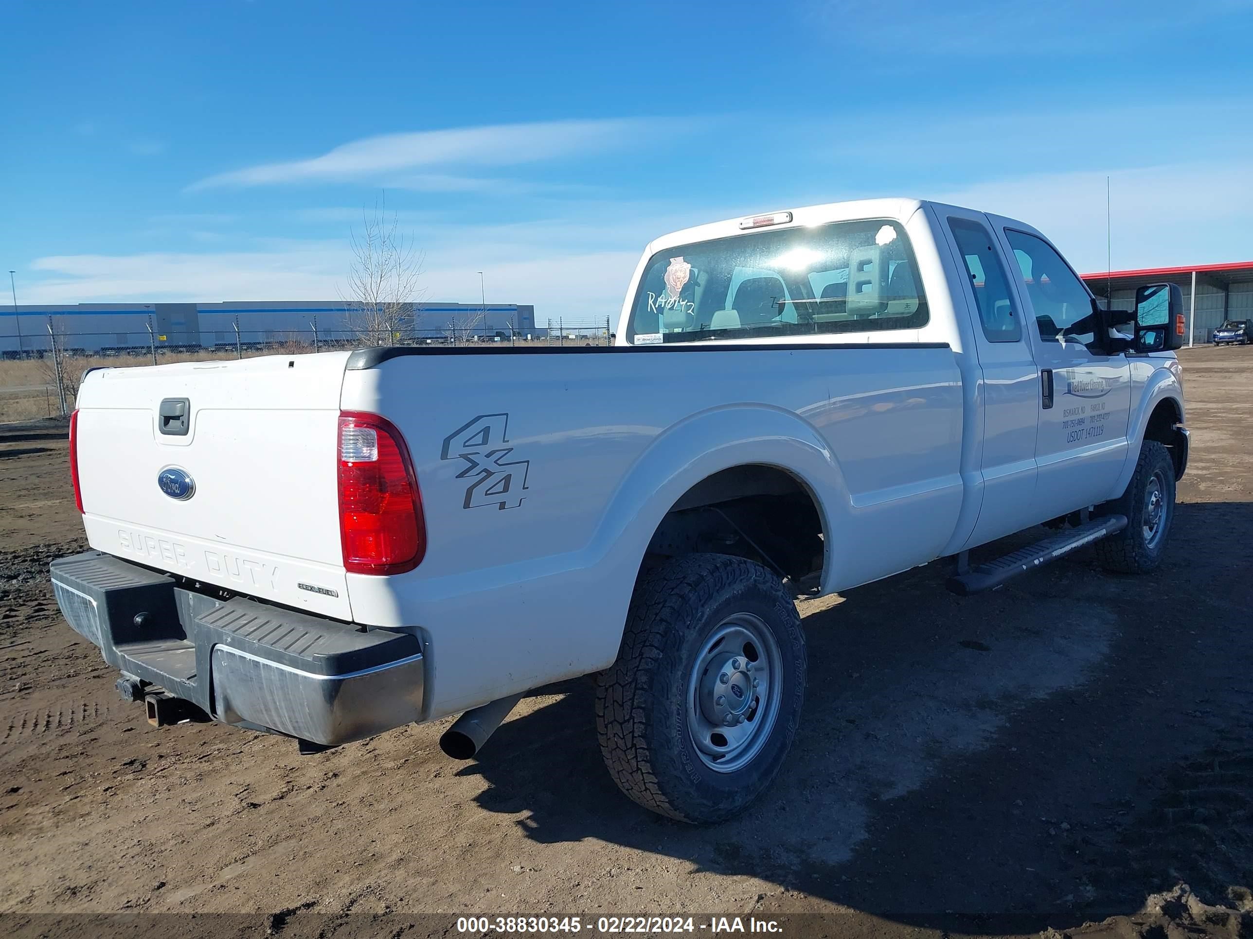 Photo 3 VIN: 1FT8X3B63EEA85010 - FORD F350 