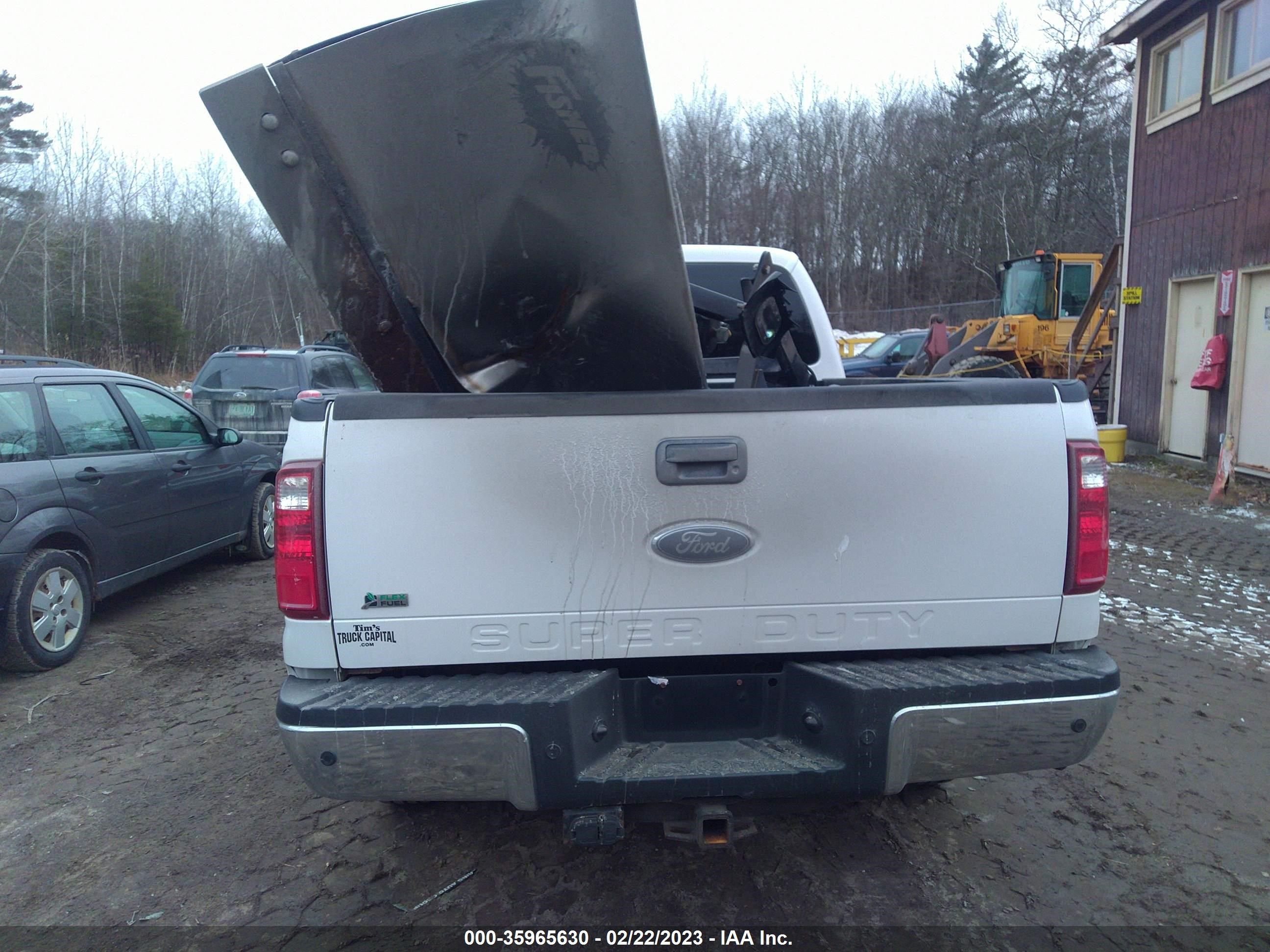 Photo 7 VIN: 1FT8X3B65BEA25757 - FORD F350 