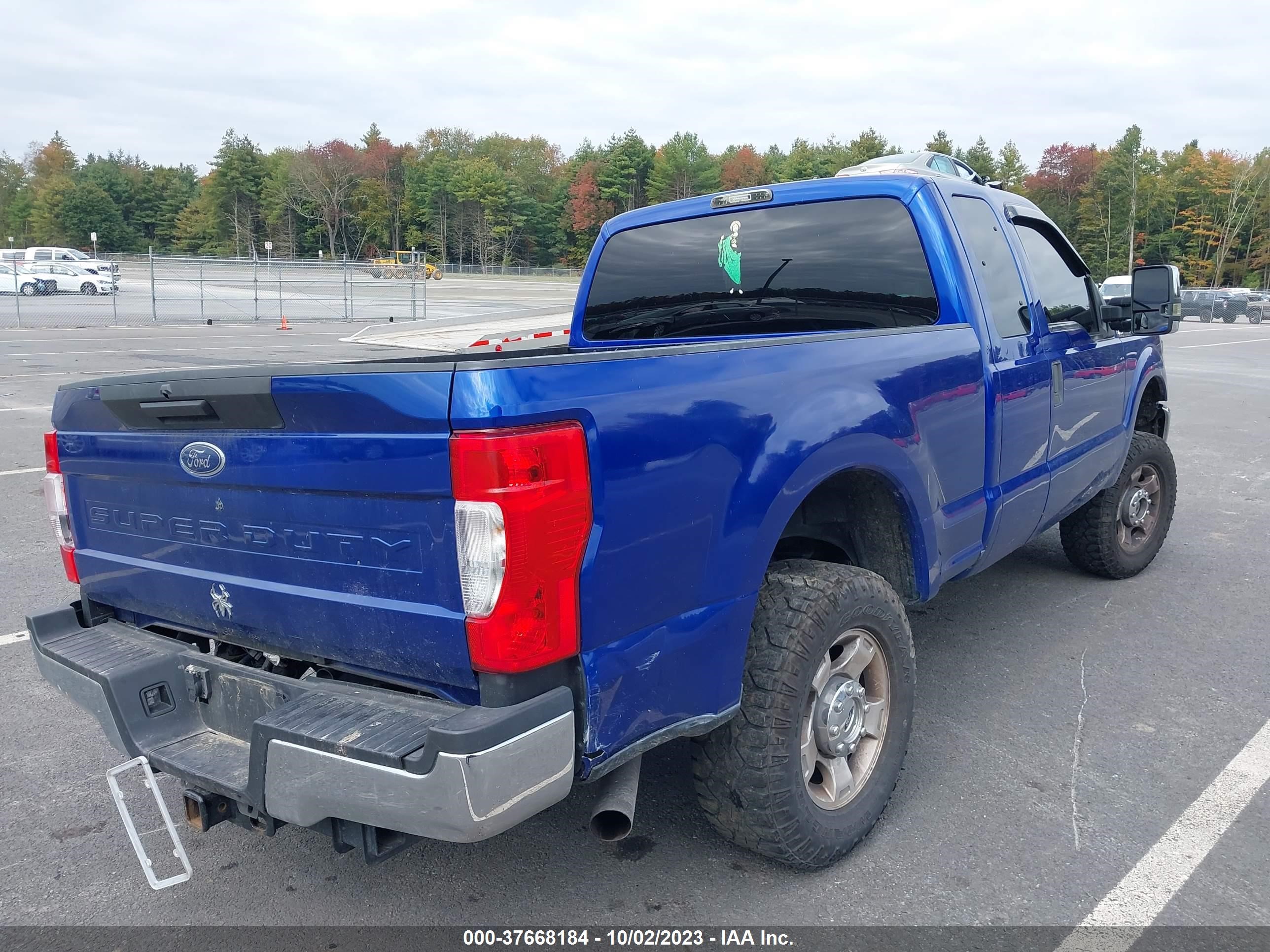 Photo 3 VIN: 1FT8X3B6XCEB12538 - FORD F350 