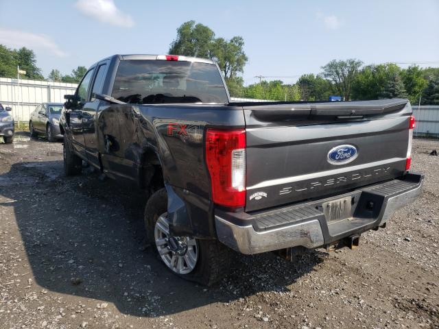 Photo 2 VIN: 1FT8X3B6XJEC85800 - FORD F350 SUPER 