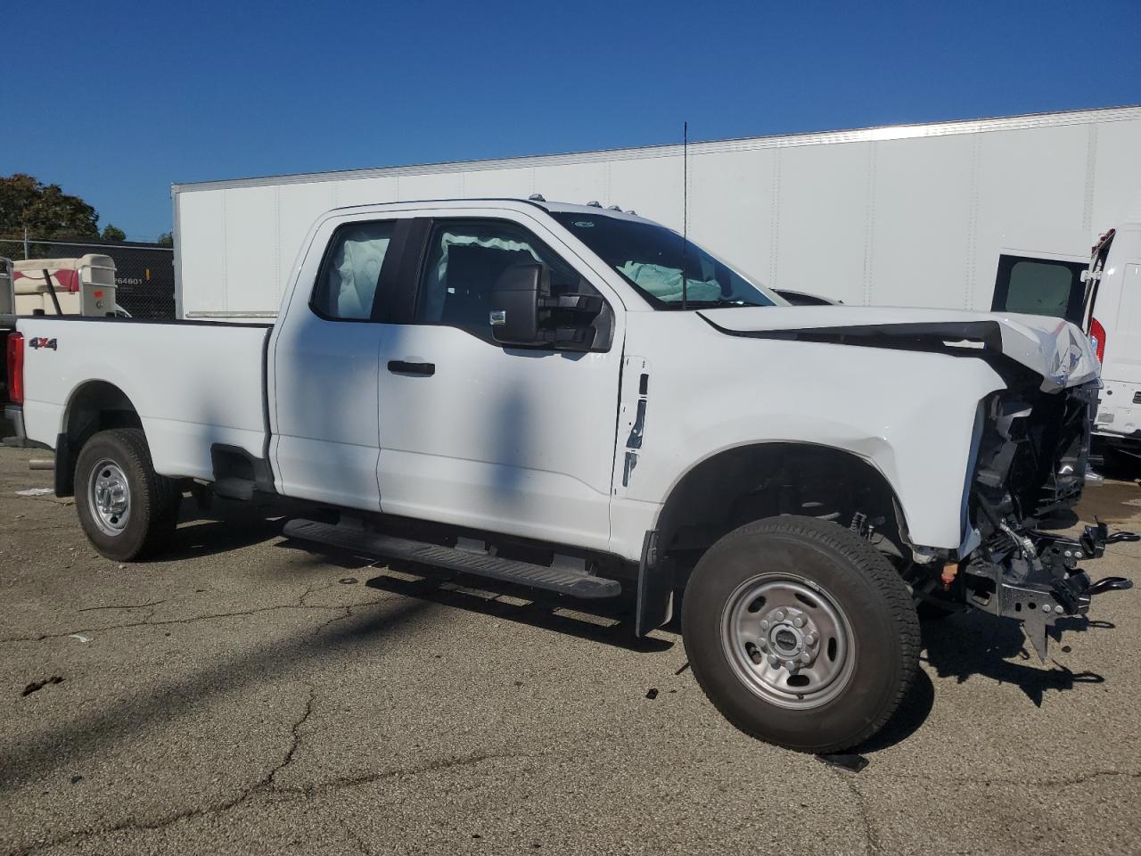 Photo 3 VIN: 1FT8X3BA8PEC16472 - FORD F350 