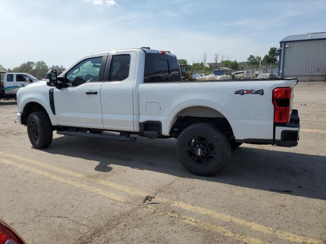 Photo 1 VIN: 1FT8X3BN1PEC60204 - FORD F350 