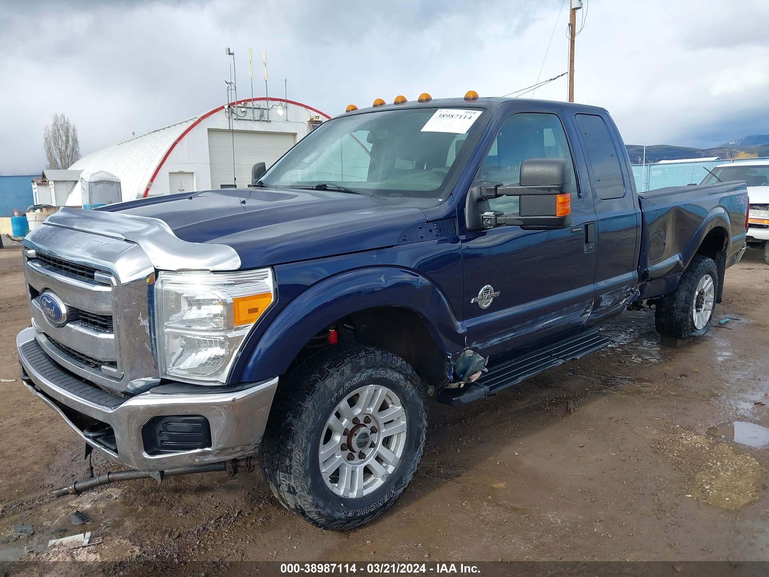 Photo 1 VIN: 1FT8X3BT2BEB40693 - FORD F350 