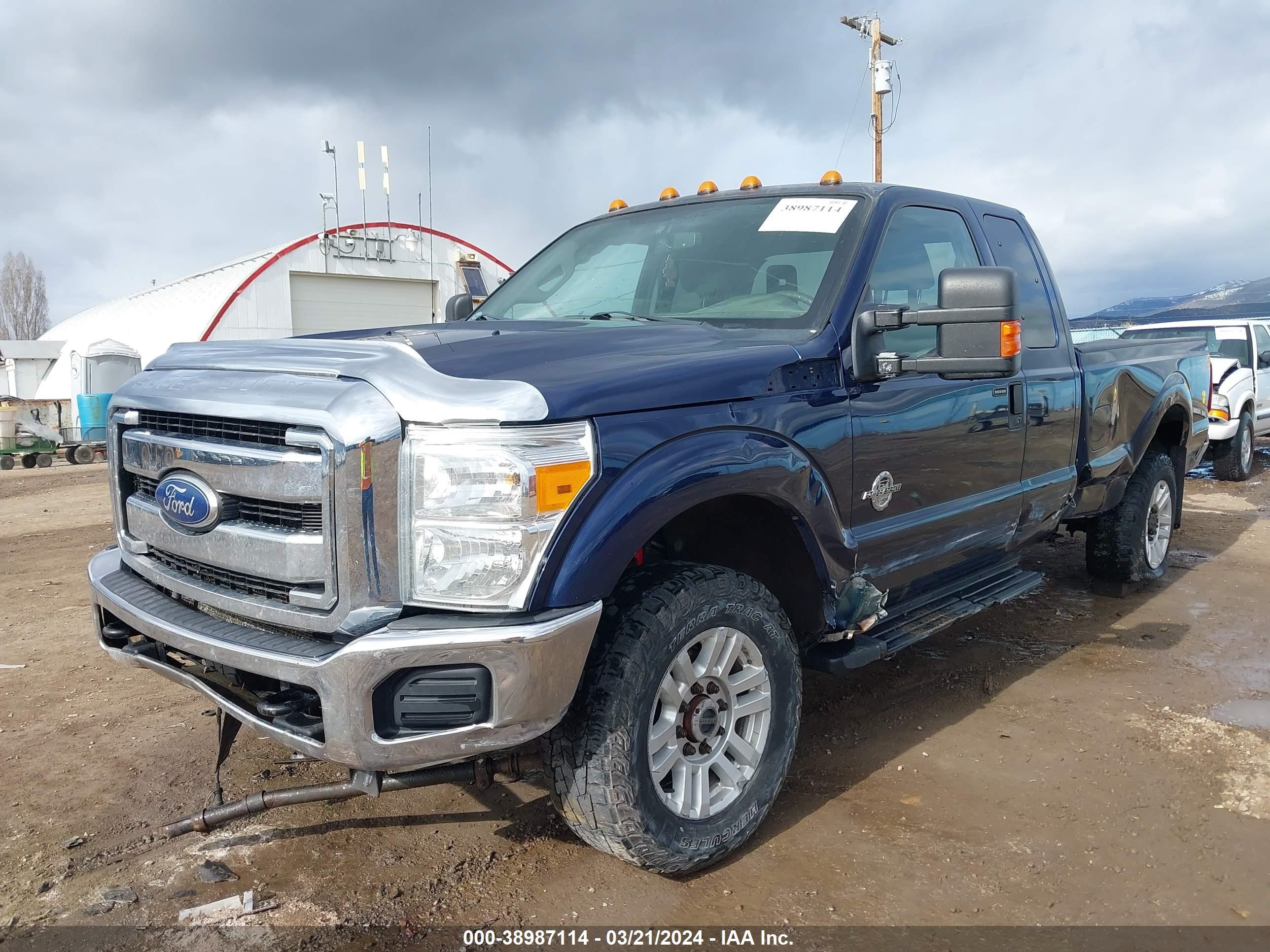 Photo 10 VIN: 1FT8X3BT2BEB40693 - FORD F350 