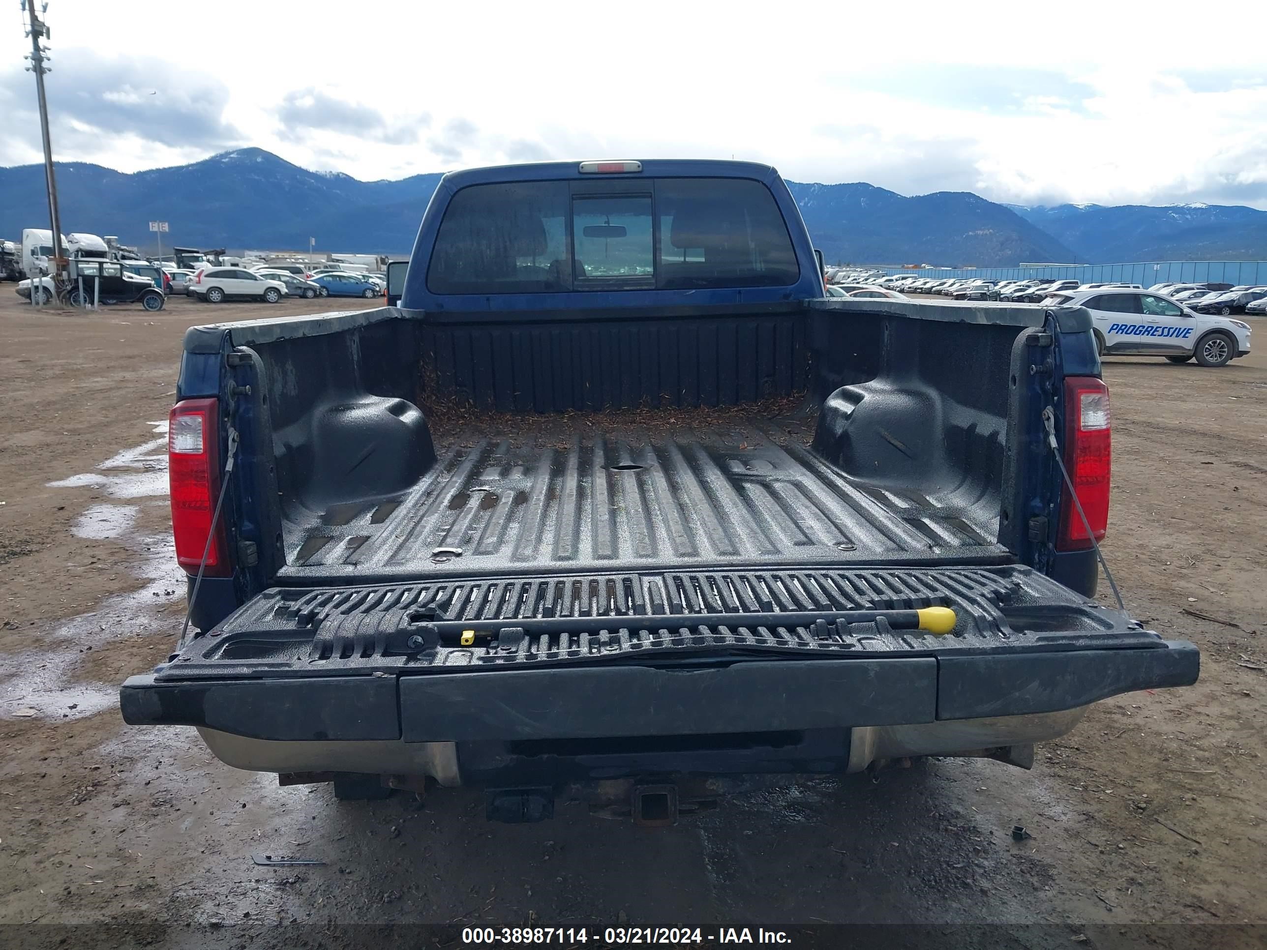 Photo 14 VIN: 1FT8X3BT2BEB40693 - FORD F350 