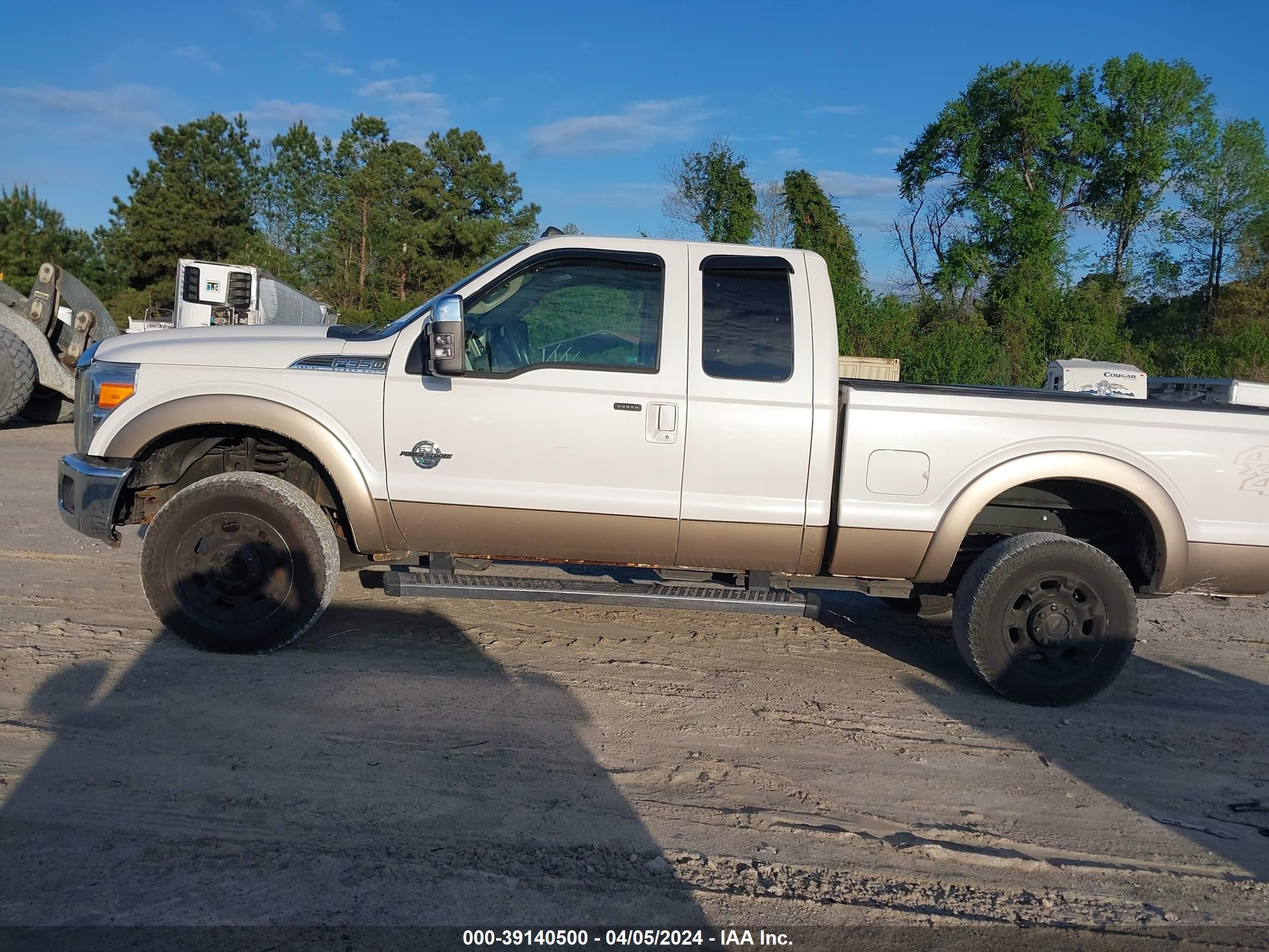 Photo 14 VIN: 1FT8X3BT2EEB15958 - FORD F350 