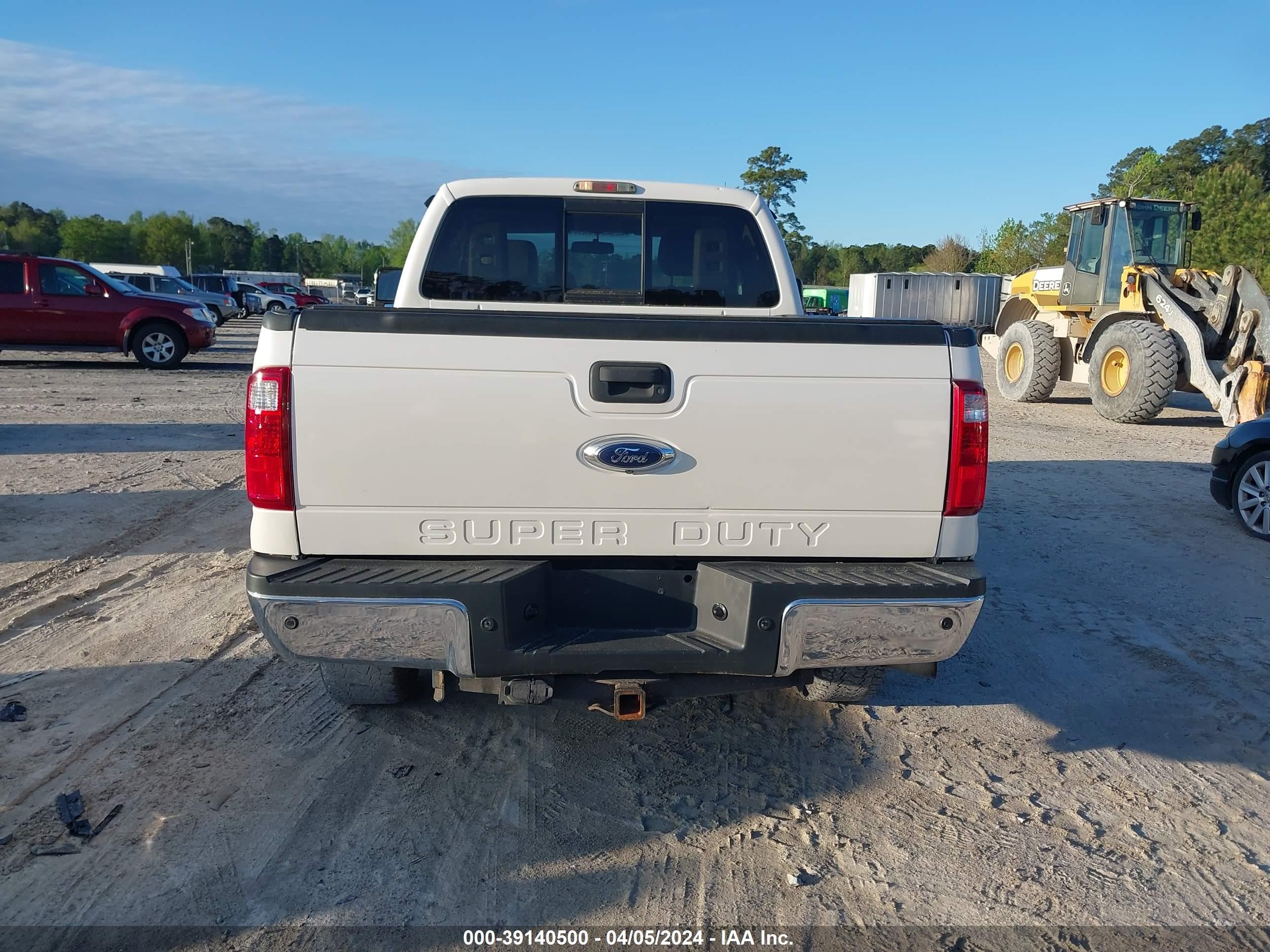 Photo 15 VIN: 1FT8X3BT2EEB15958 - FORD F350 