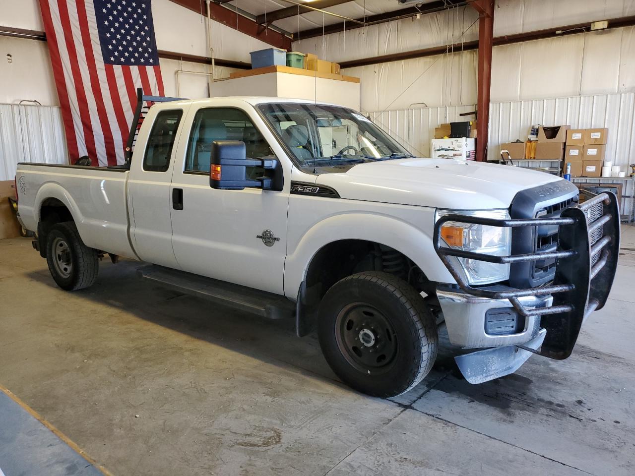 Photo 3 VIN: 1FT8X3BT3EEB69401 - FORD F350 