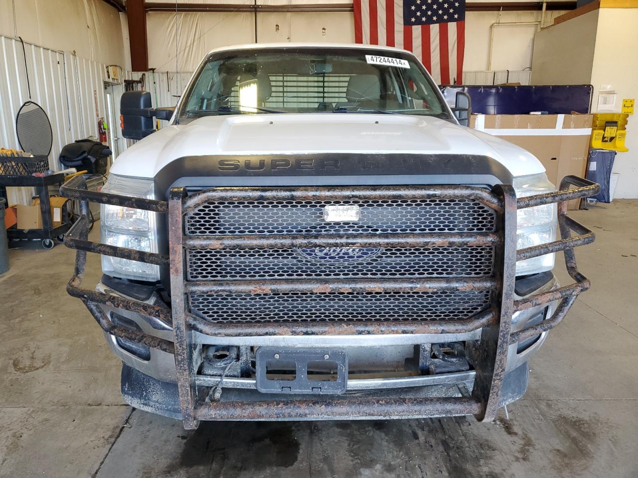 Photo 4 VIN: 1FT8X3BT3EEB69401 - FORD F350 