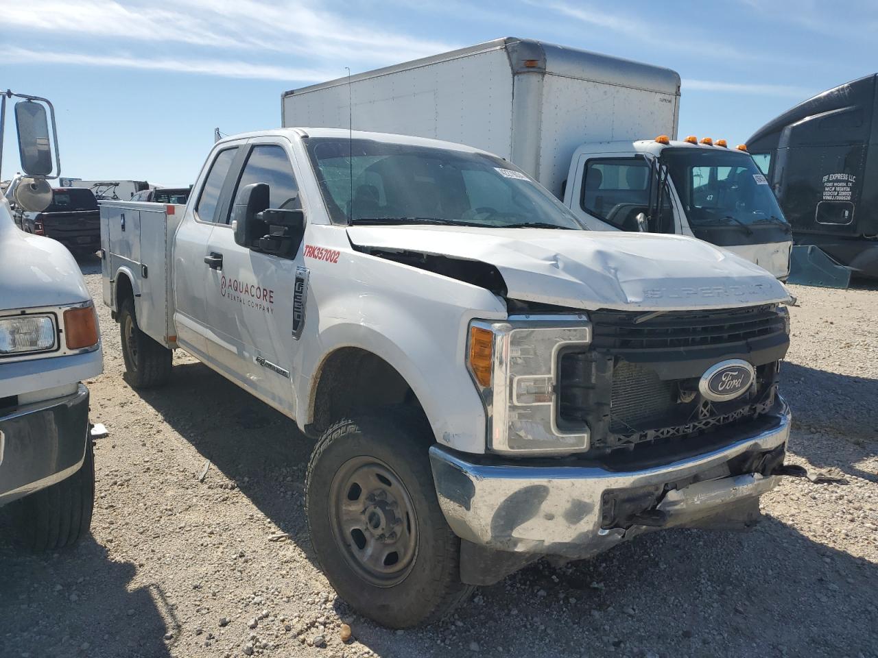 Photo 3 VIN: 1FT8X3BT3HED57288 - FORD F350 