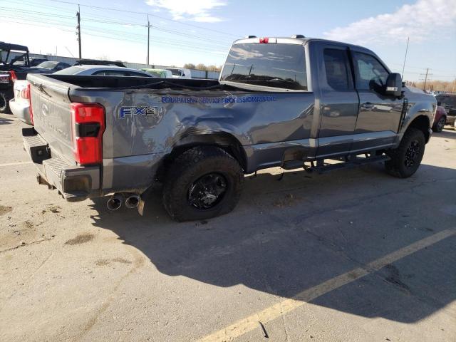 Photo 2 VIN: 1FT8X3BT8PEC88838 - FORD F350 