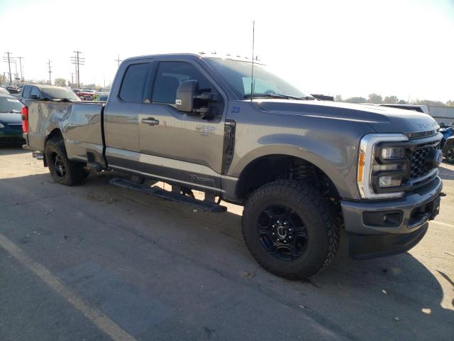 Photo 3 VIN: 1FT8X3BT8PEC88838 - FORD F350 