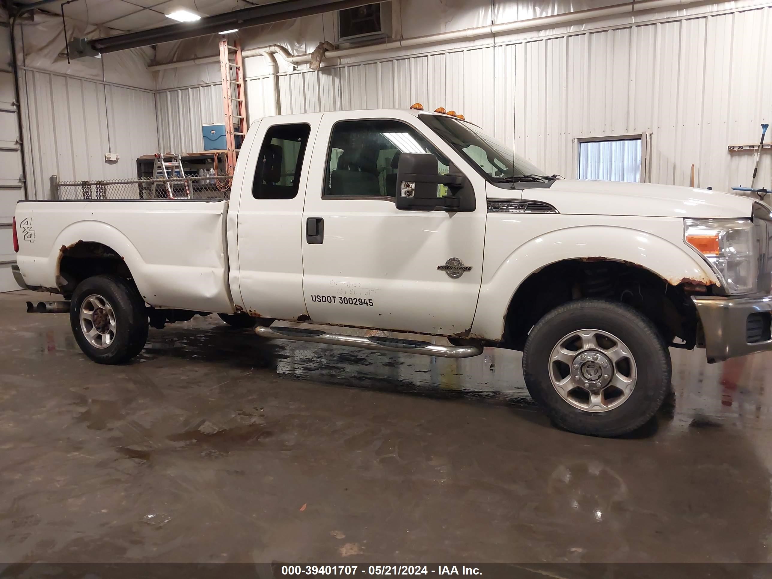 Photo 15 VIN: 1FT8X3BT9BEB83105 - FORD F350 