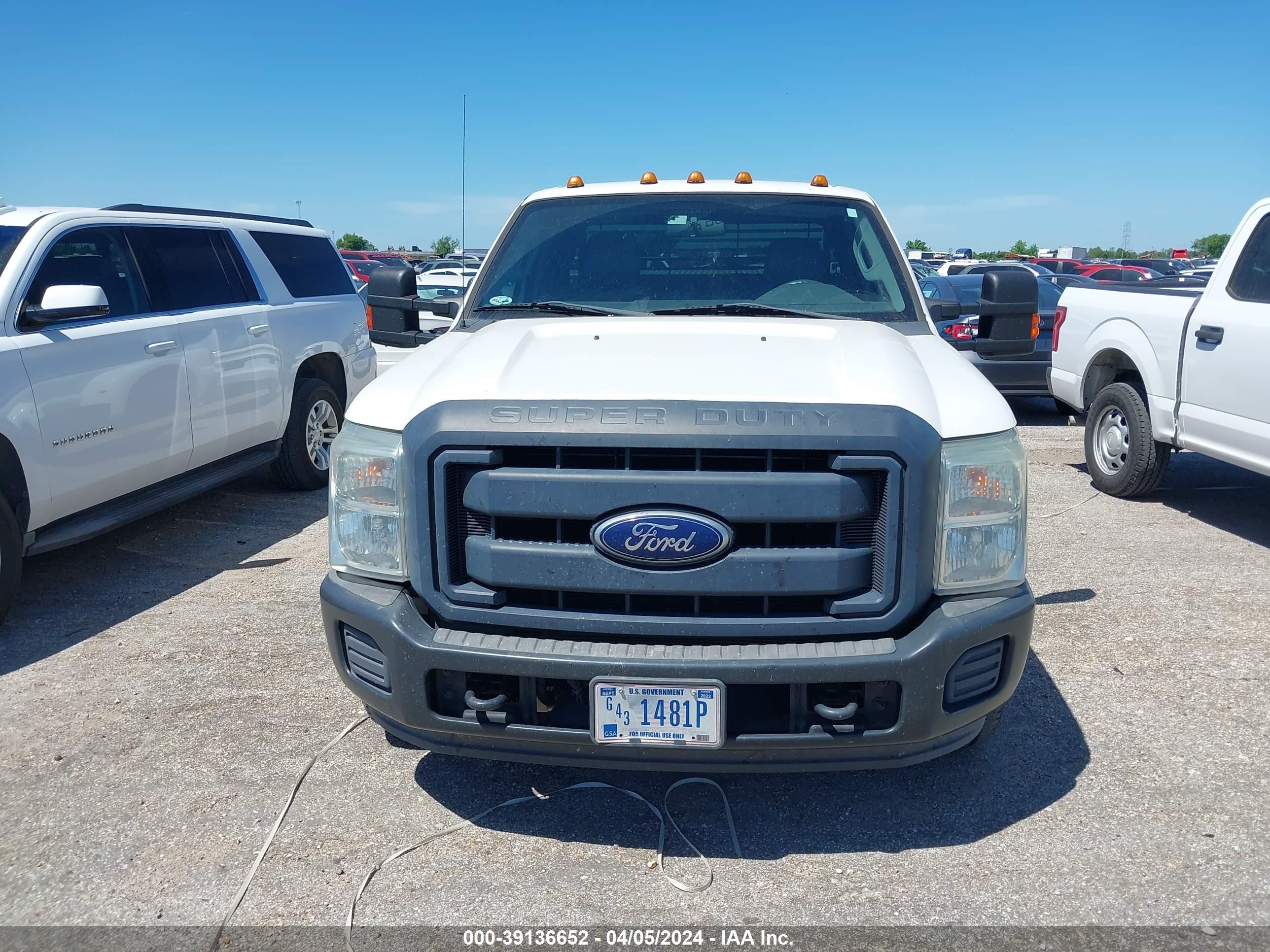 Photo 10 VIN: 1FT8X3CT3FED32144 - FORD F350 