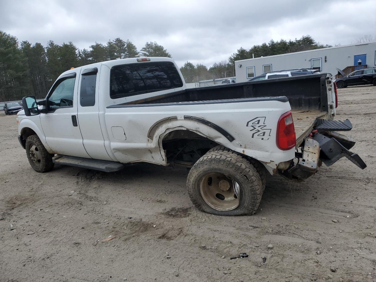 Photo 1 VIN: 1FT8X3D64BEA32096 - FORD F350 