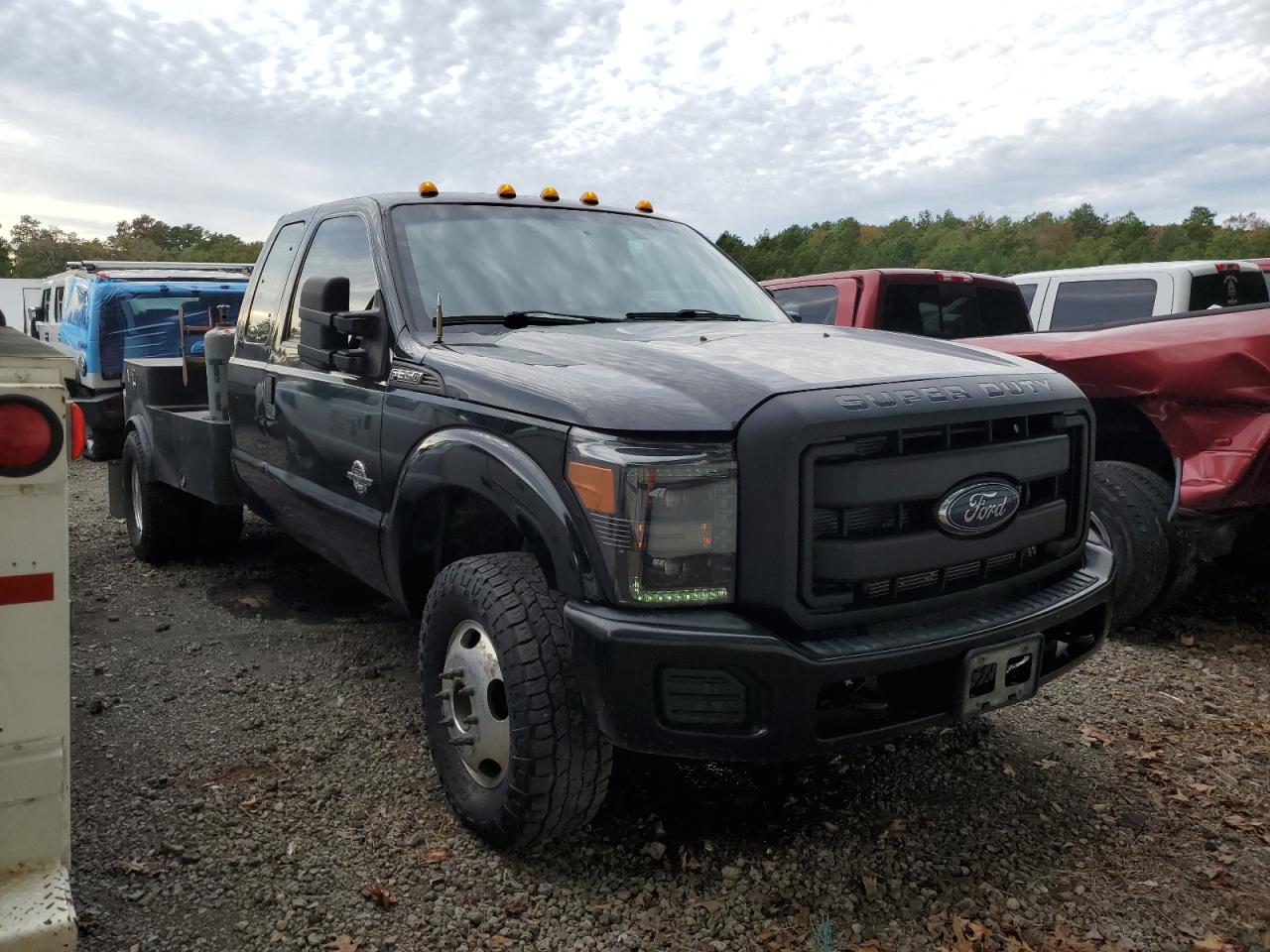 Photo 4 VIN: 1FT8X3DT9GEA90802 - FORD F350 