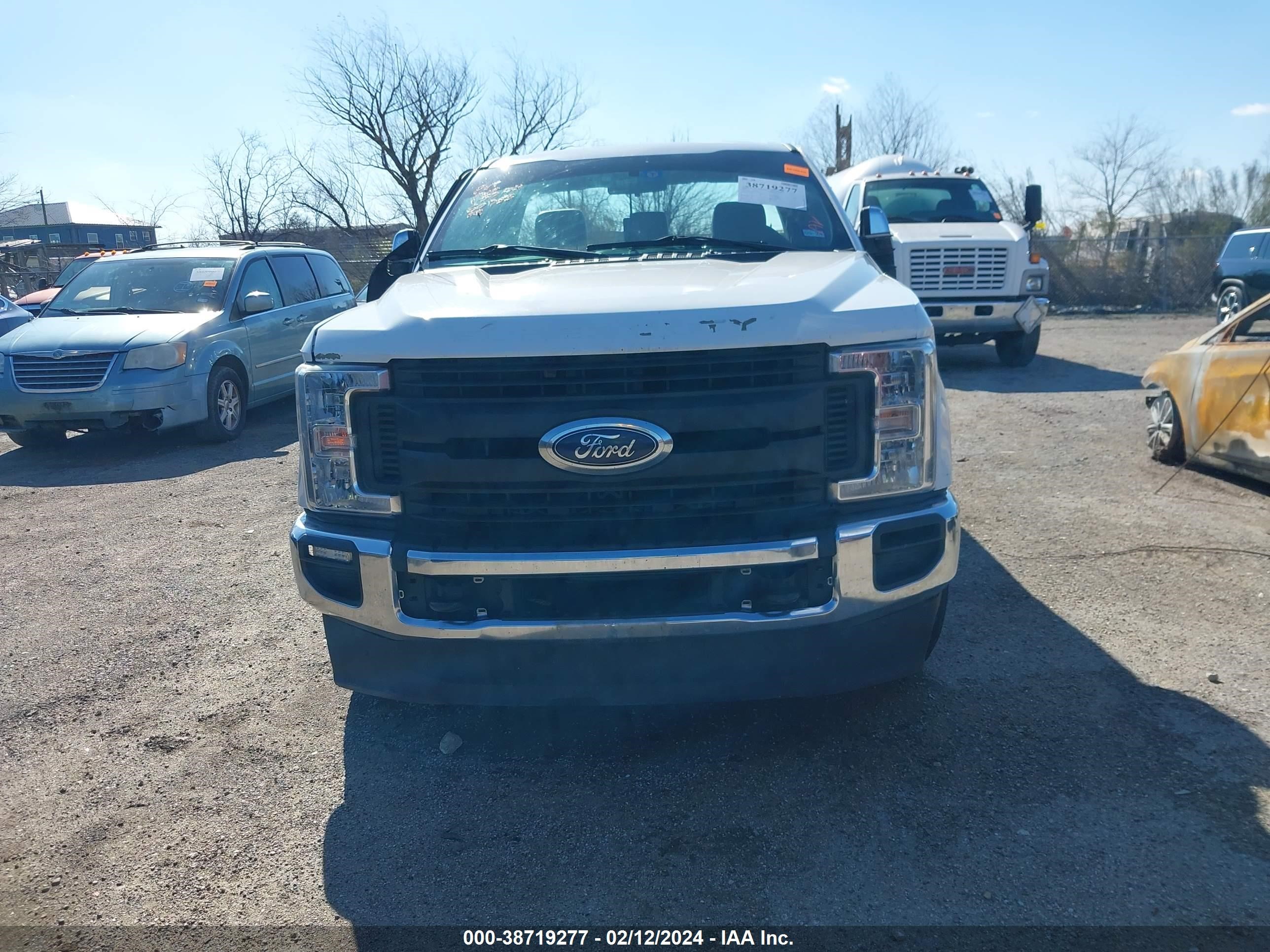 Photo 12 VIN: 1FTBF2A65KEC06314 - FORD F250 