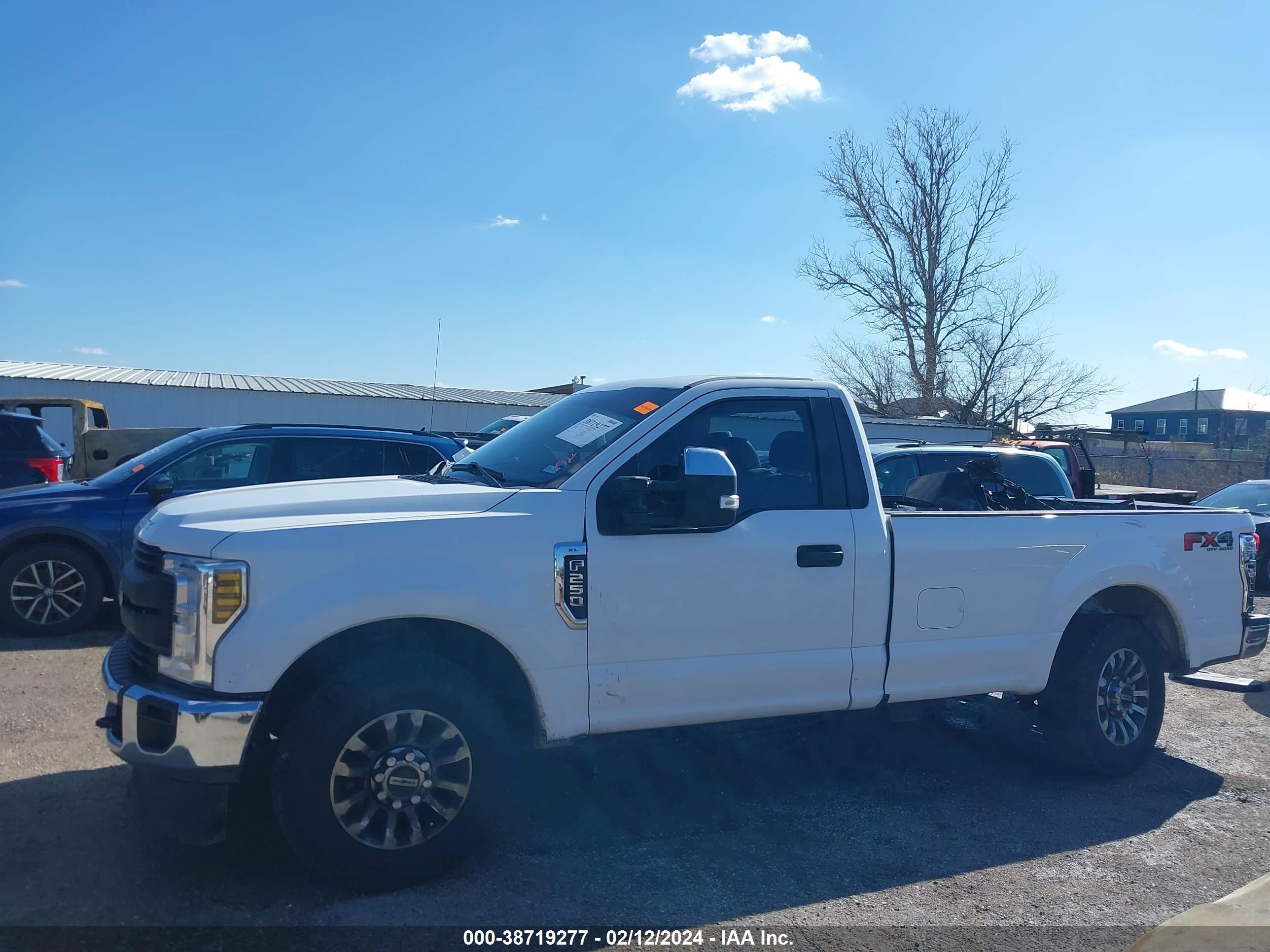 Photo 14 VIN: 1FTBF2A65KEC06314 - FORD F250 