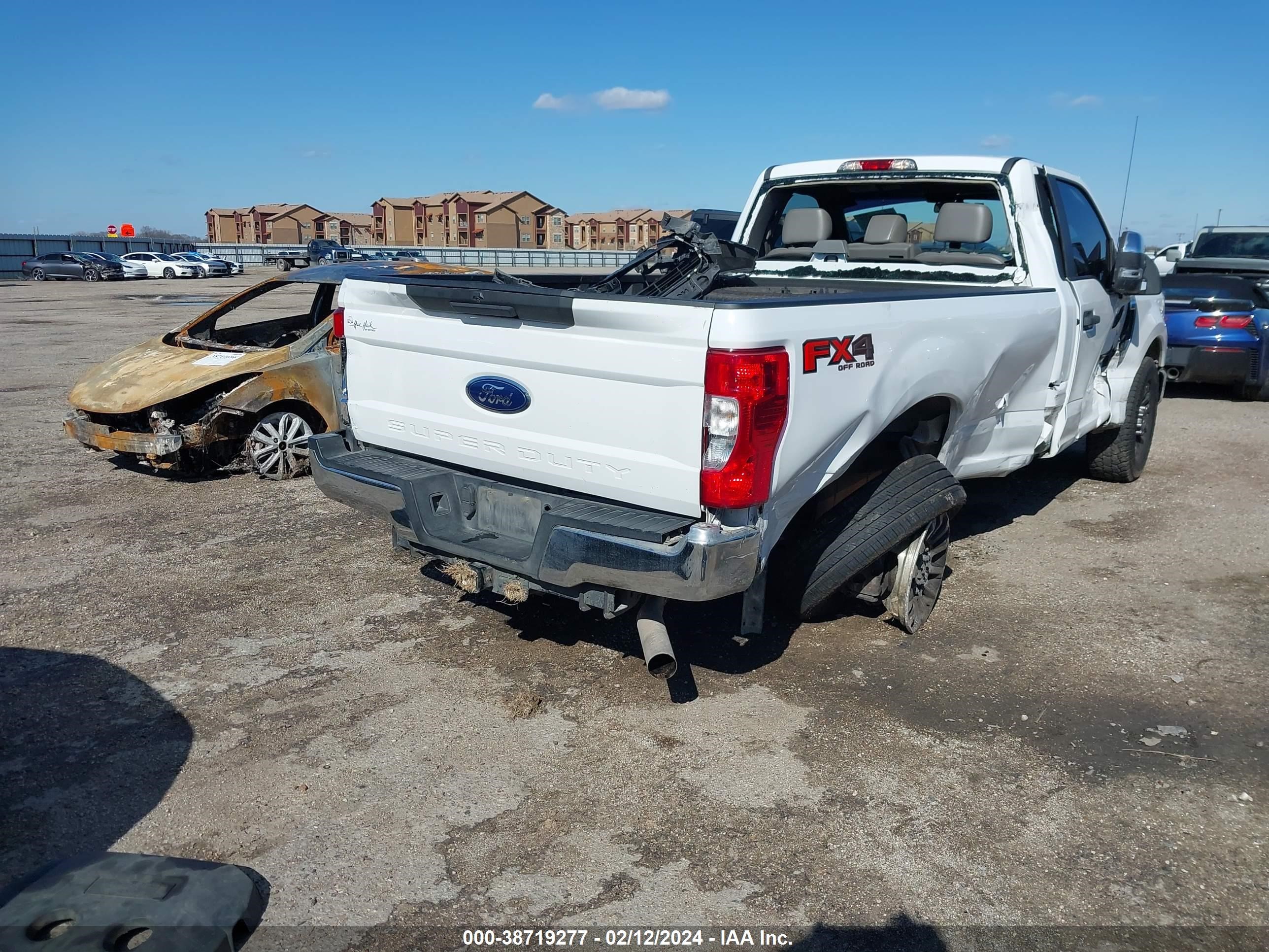 Photo 3 VIN: 1FTBF2A65KEC06314 - FORD F250 