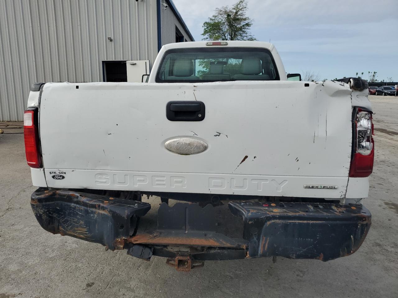 Photo 5 VIN: 1FTBF2A6XCED07673 - FORD F250 