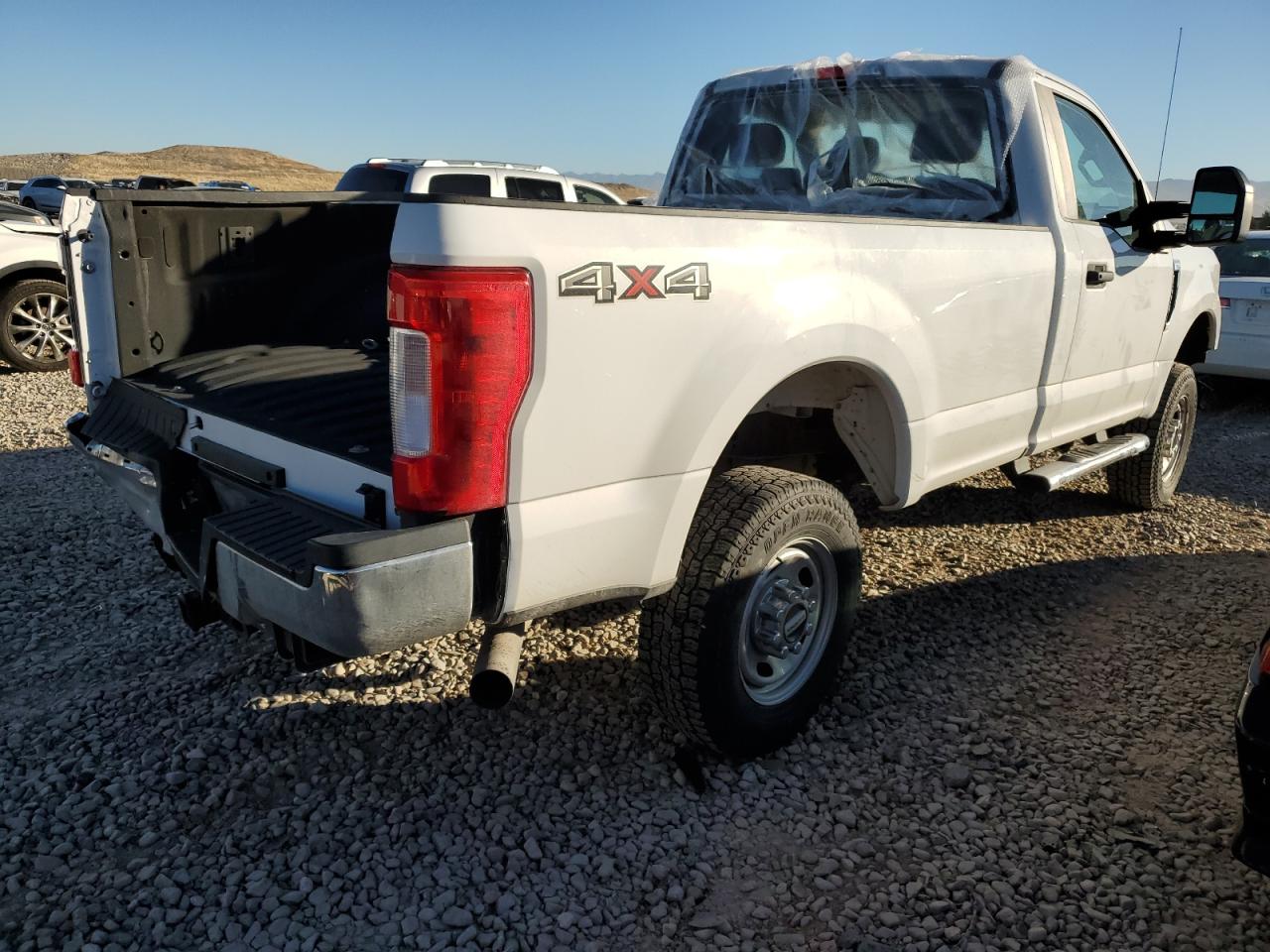 Photo 2 VIN: 1FTBF2B63HEB65446 - FORD F250 