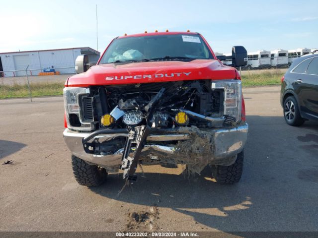 Photo 5 VIN: 1FTBF2B63JEB17709 - FORD F-250 