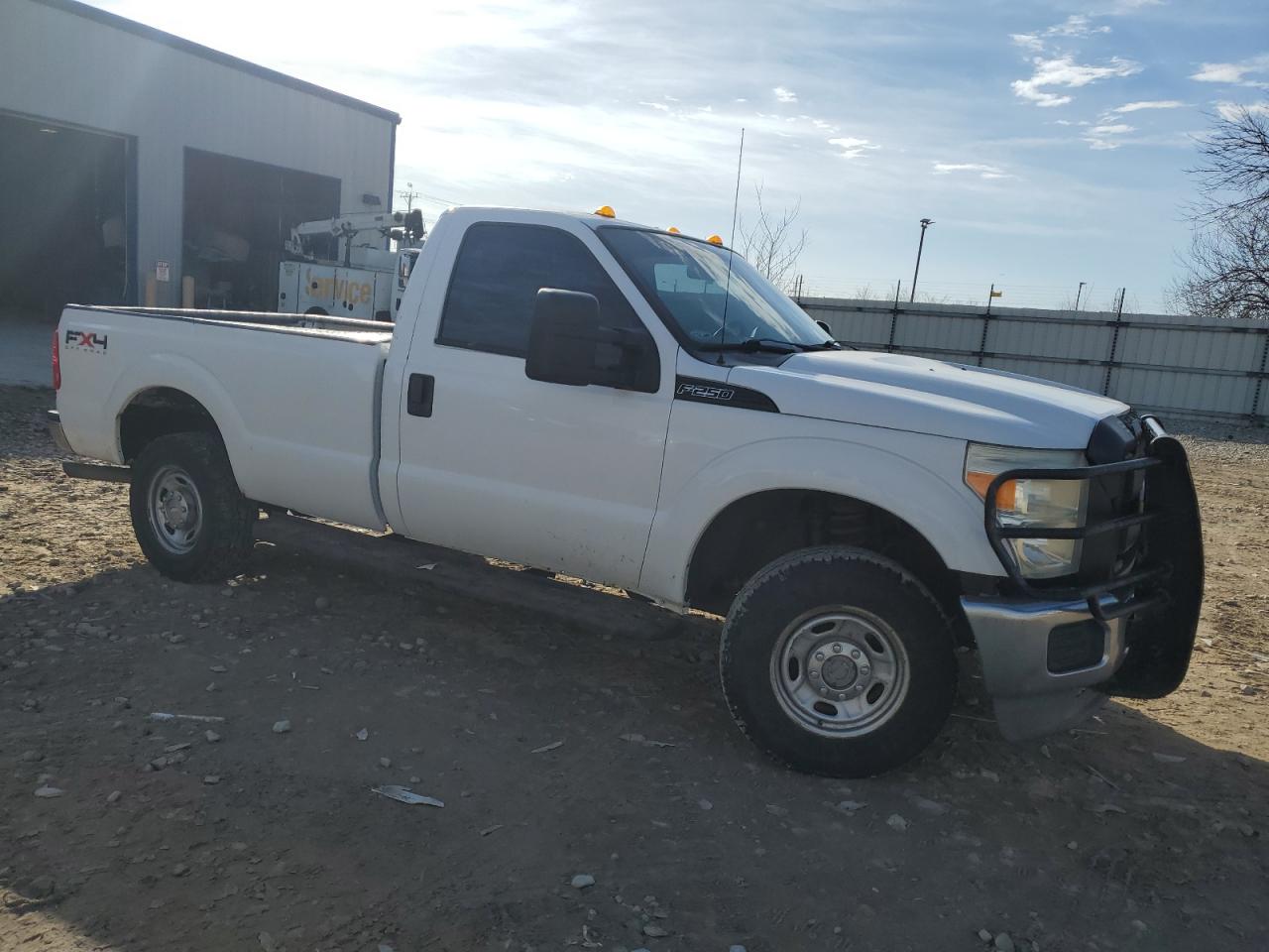 Photo 3 VIN: 1FTBF2B64BEA51110 - FORD F250 