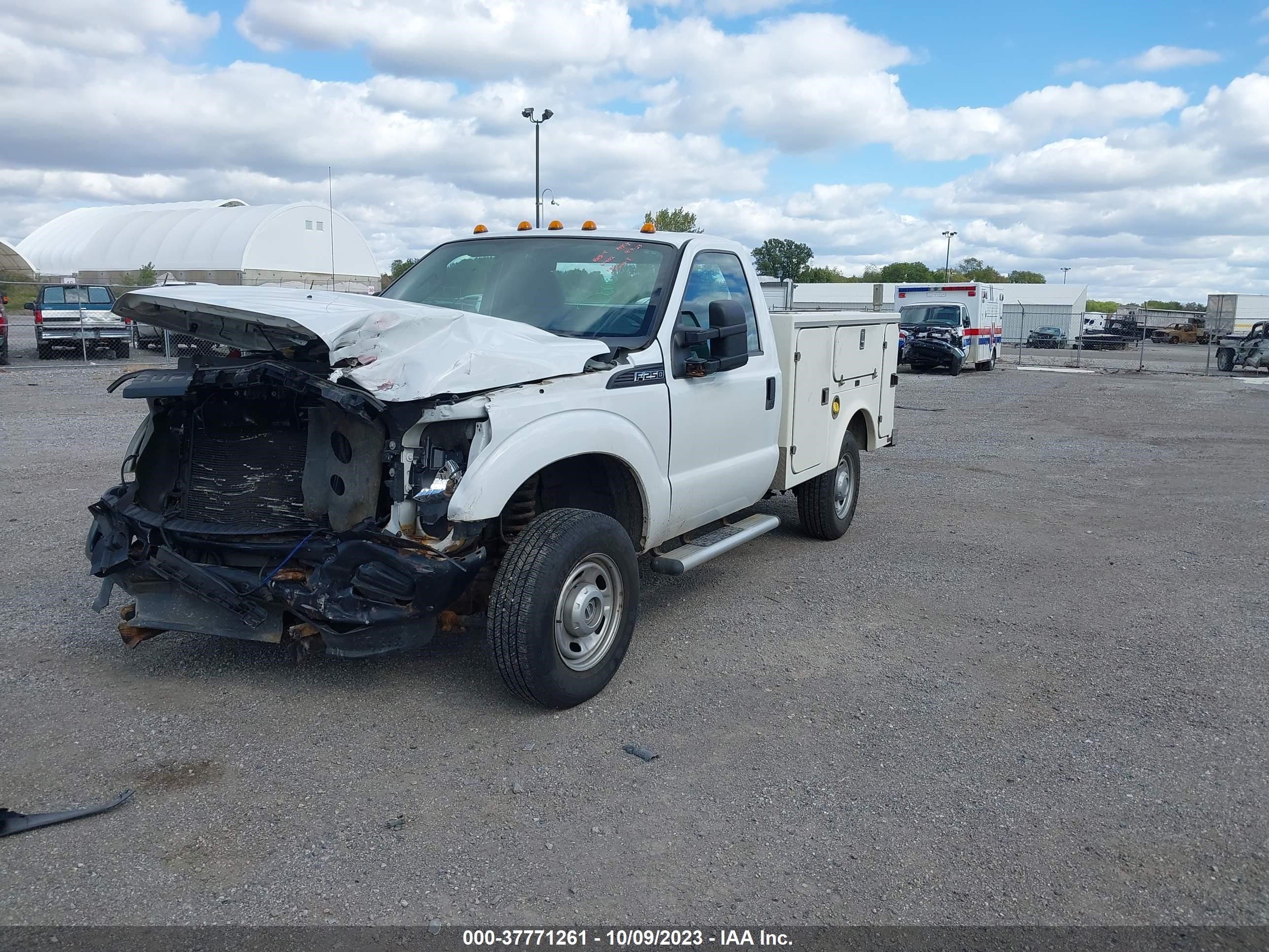 Photo 1 VIN: 1FTBF2B69BEA69036 - FORD F250 