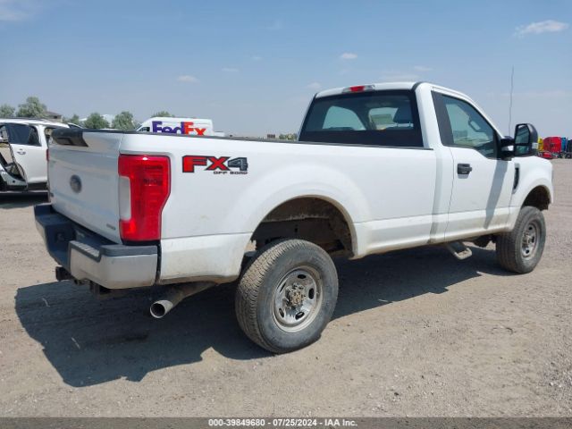 Photo 3 VIN: 1FTBF2B69JEB40878 - FORD F-250 