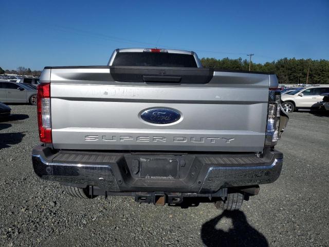 Photo 5 VIN: 1FTBF2B6XHEB56131 - FORD F250 