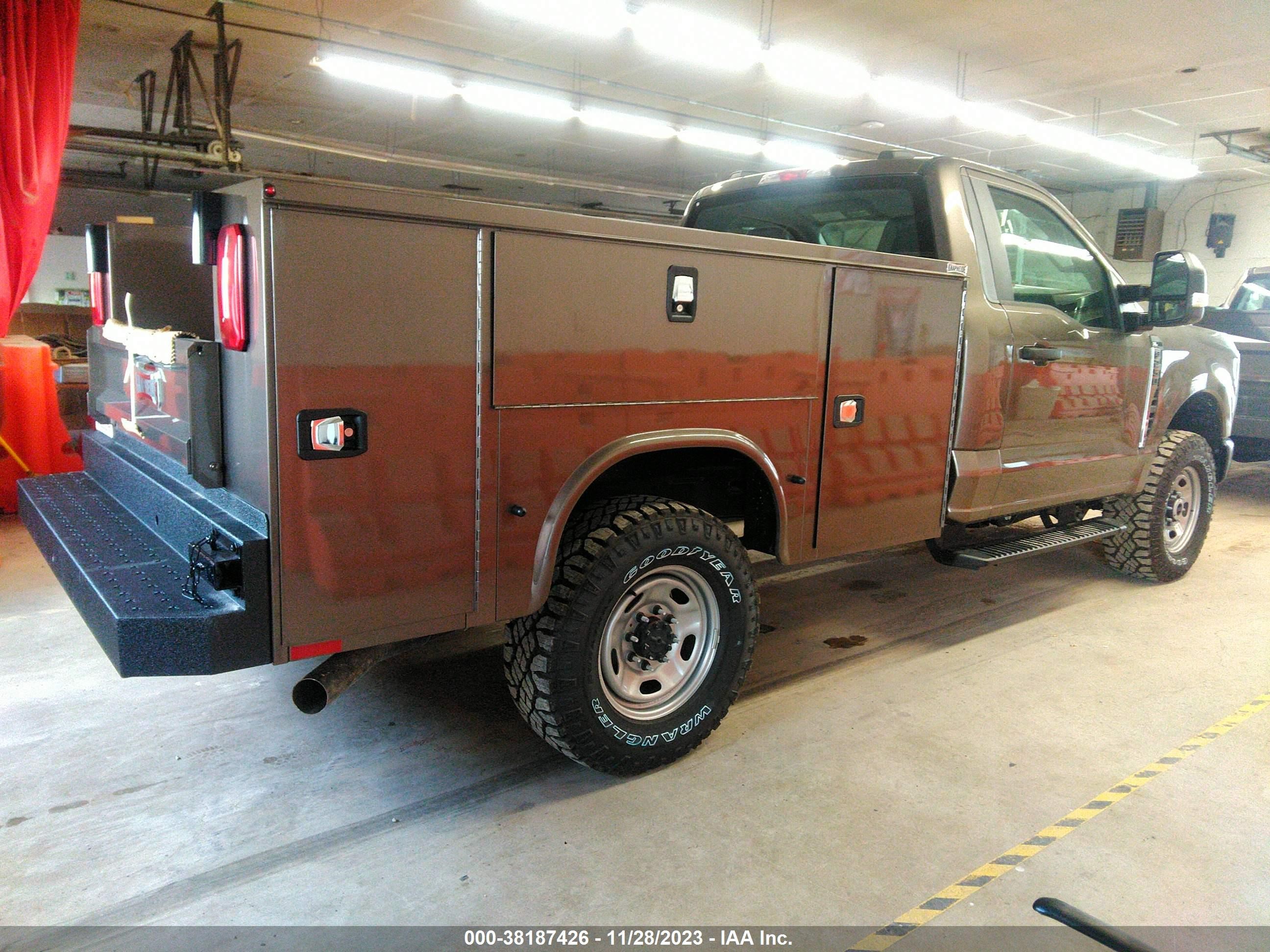 Photo 3 VIN: 1FTBF2BA0PEC36153 - FORD F250 