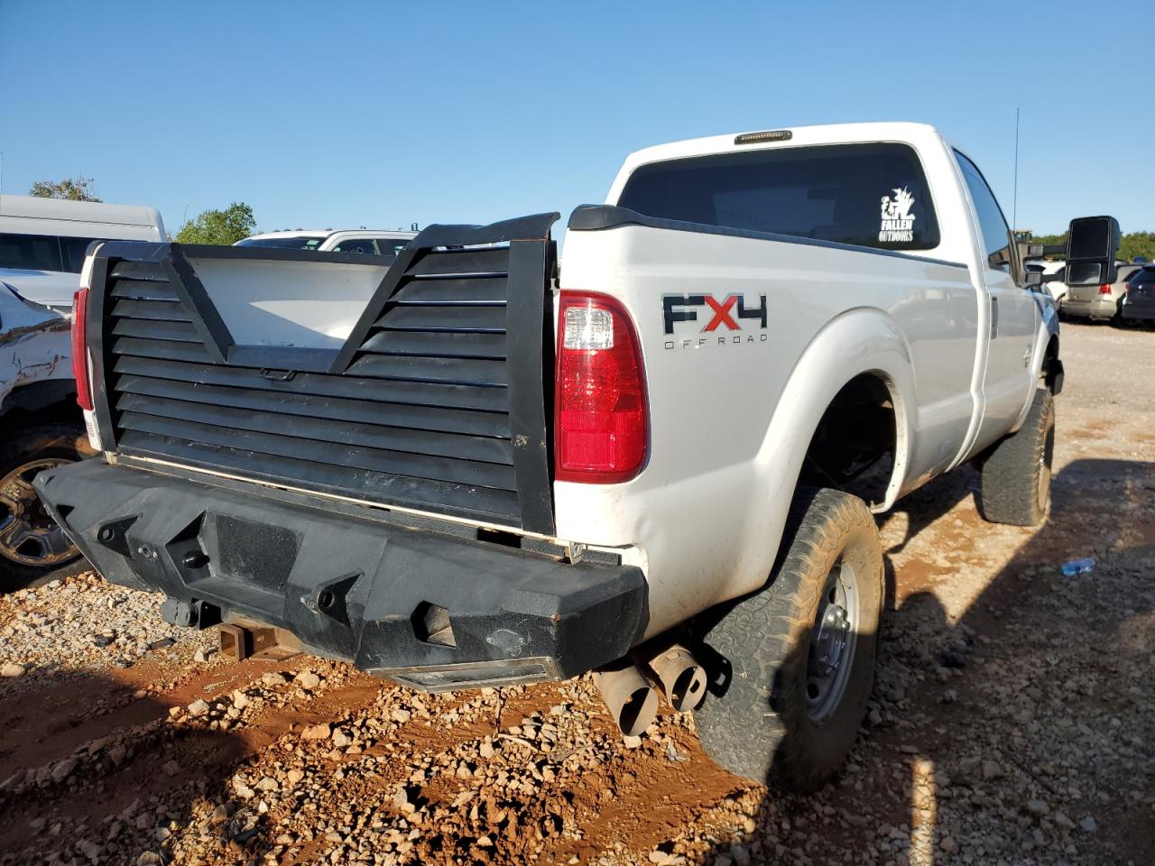 Photo 2 VIN: 1FTBF2BT7BEB47951 - FORD F250 