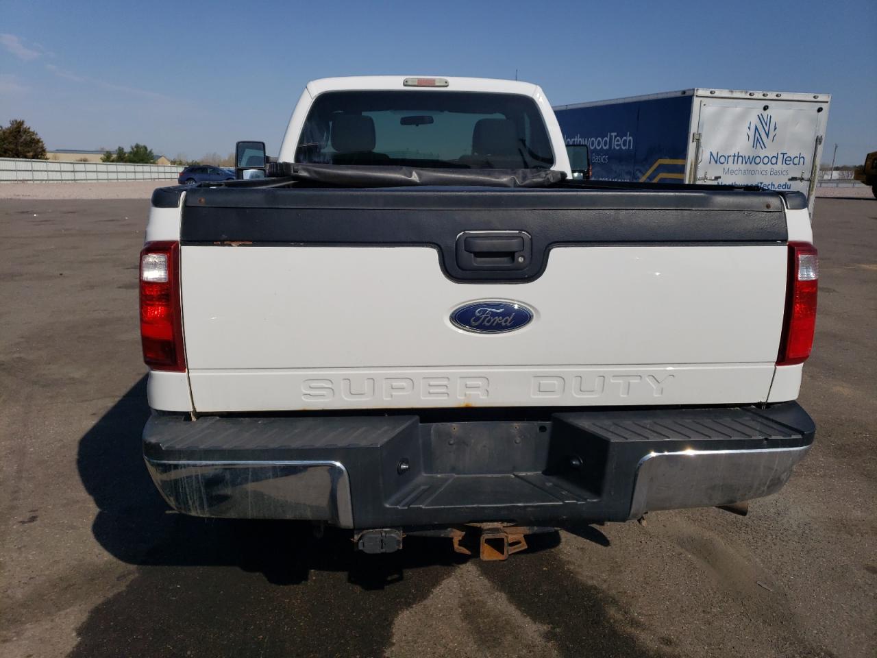 Photo 5 VIN: 1FTBF2BT8GEB24749 - FORD F250 