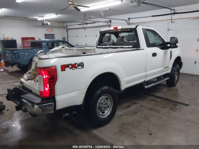 Photo 3 VIN: 1FTBF2BT8HEE80006 - FORD F250 