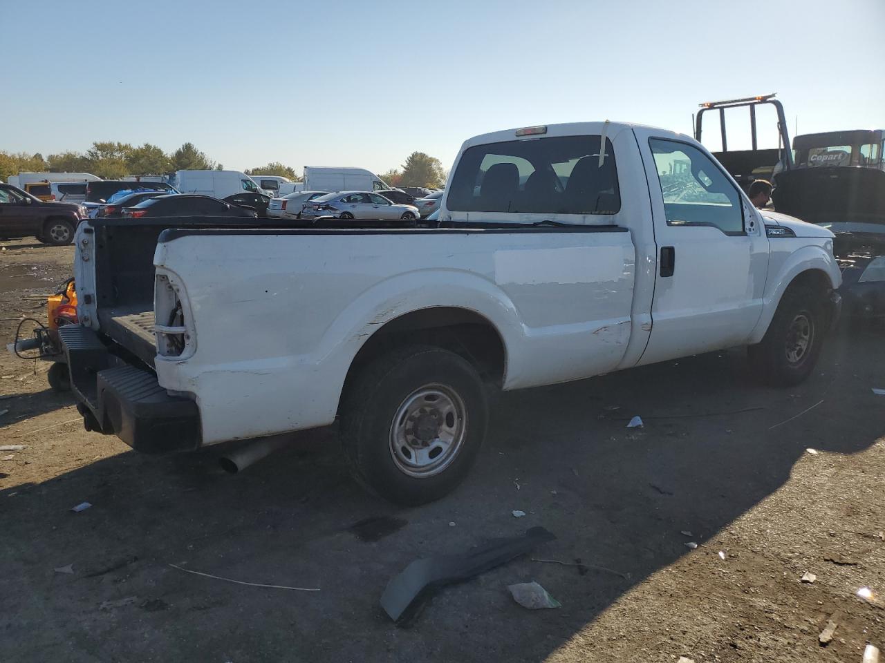 Photo 2 VIN: 1FTBF3A68BEC07818 - FORD F350 