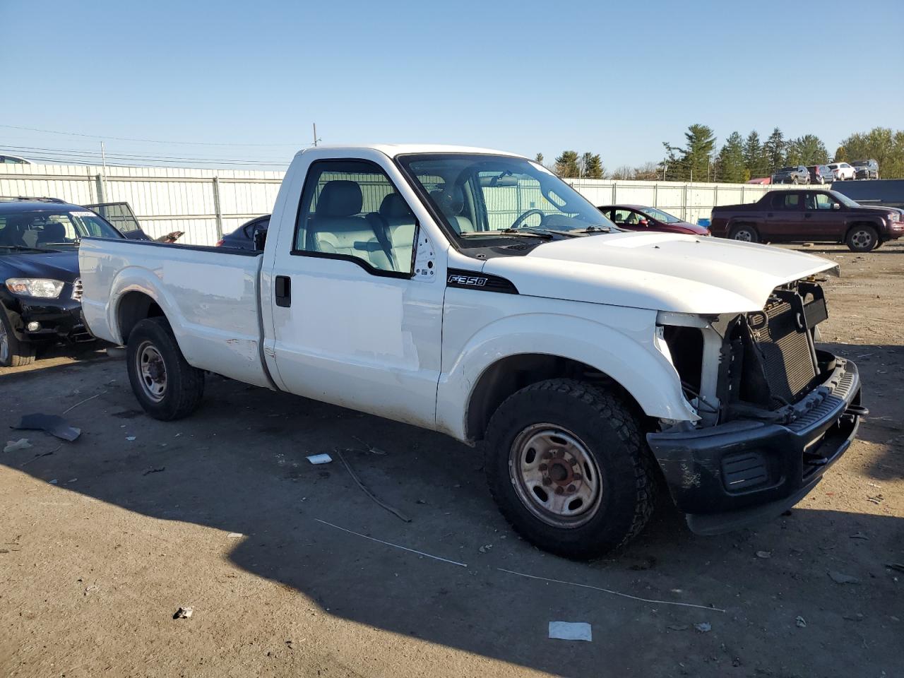 Photo 3 VIN: 1FTBF3A68BEC07818 - FORD F350 