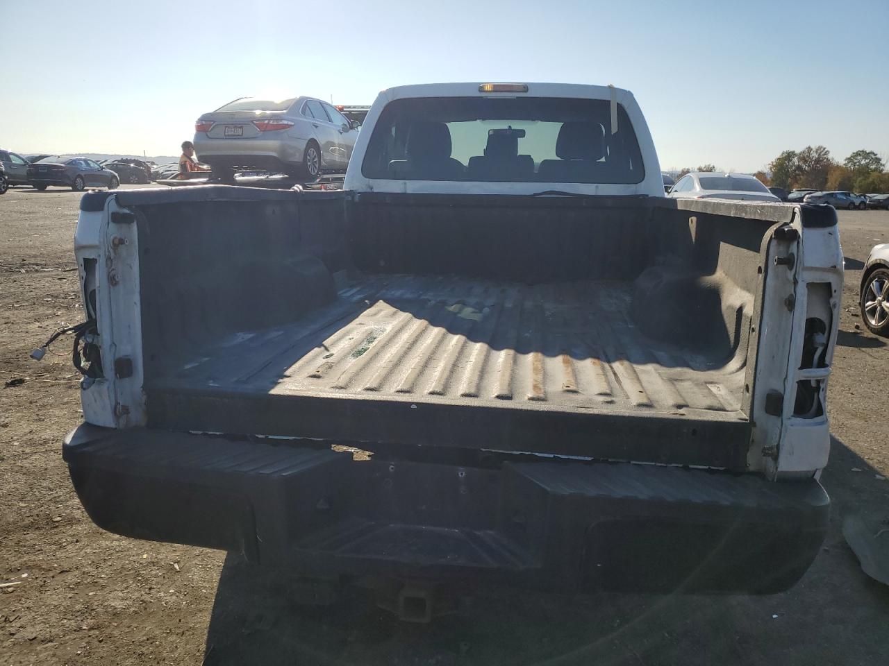 Photo 5 VIN: 1FTBF3A68BEC07818 - FORD F350 