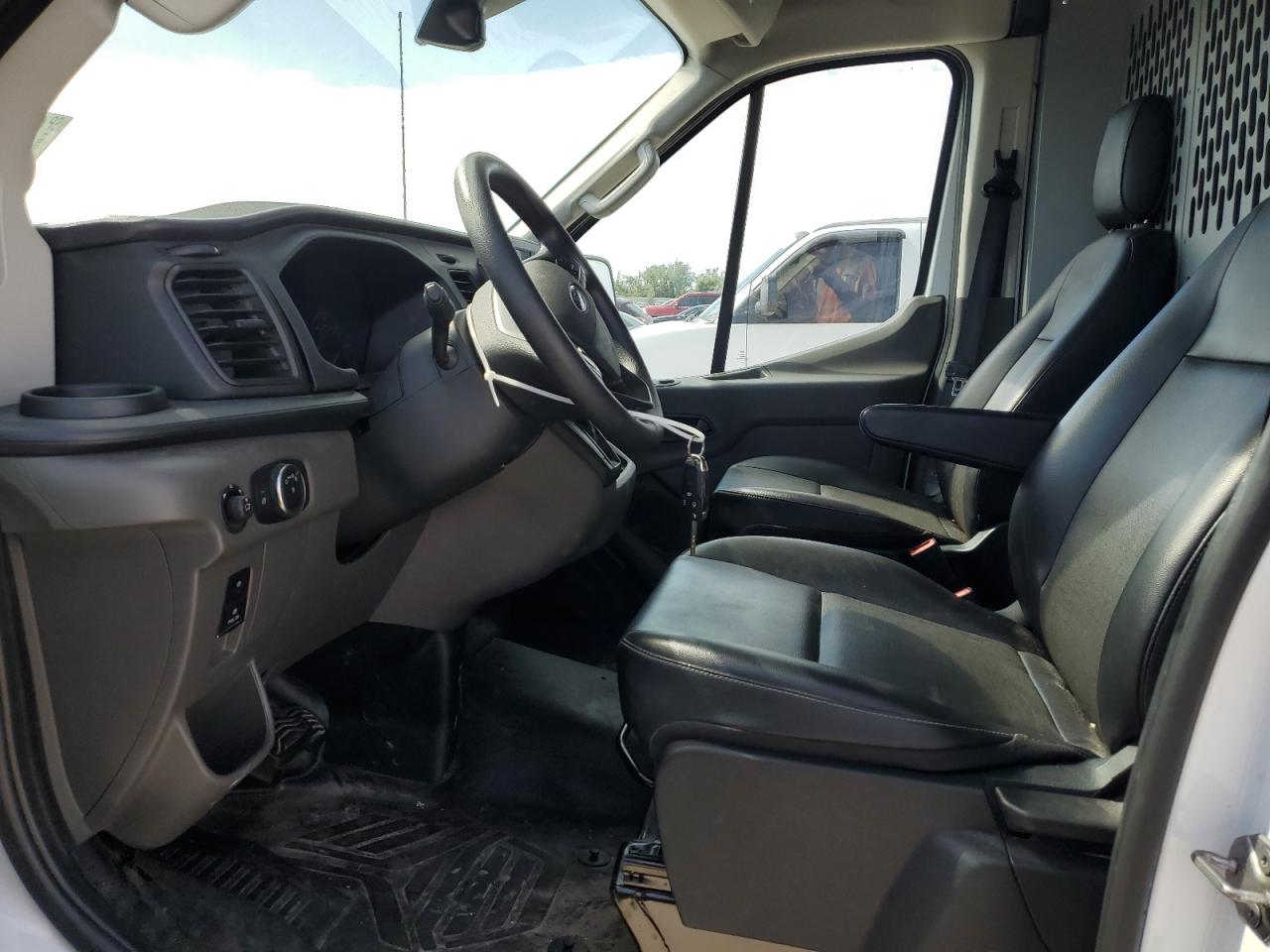 Photo 6 VIN: 1FTBR1C84NKA39739 - FORD TRANSIT 