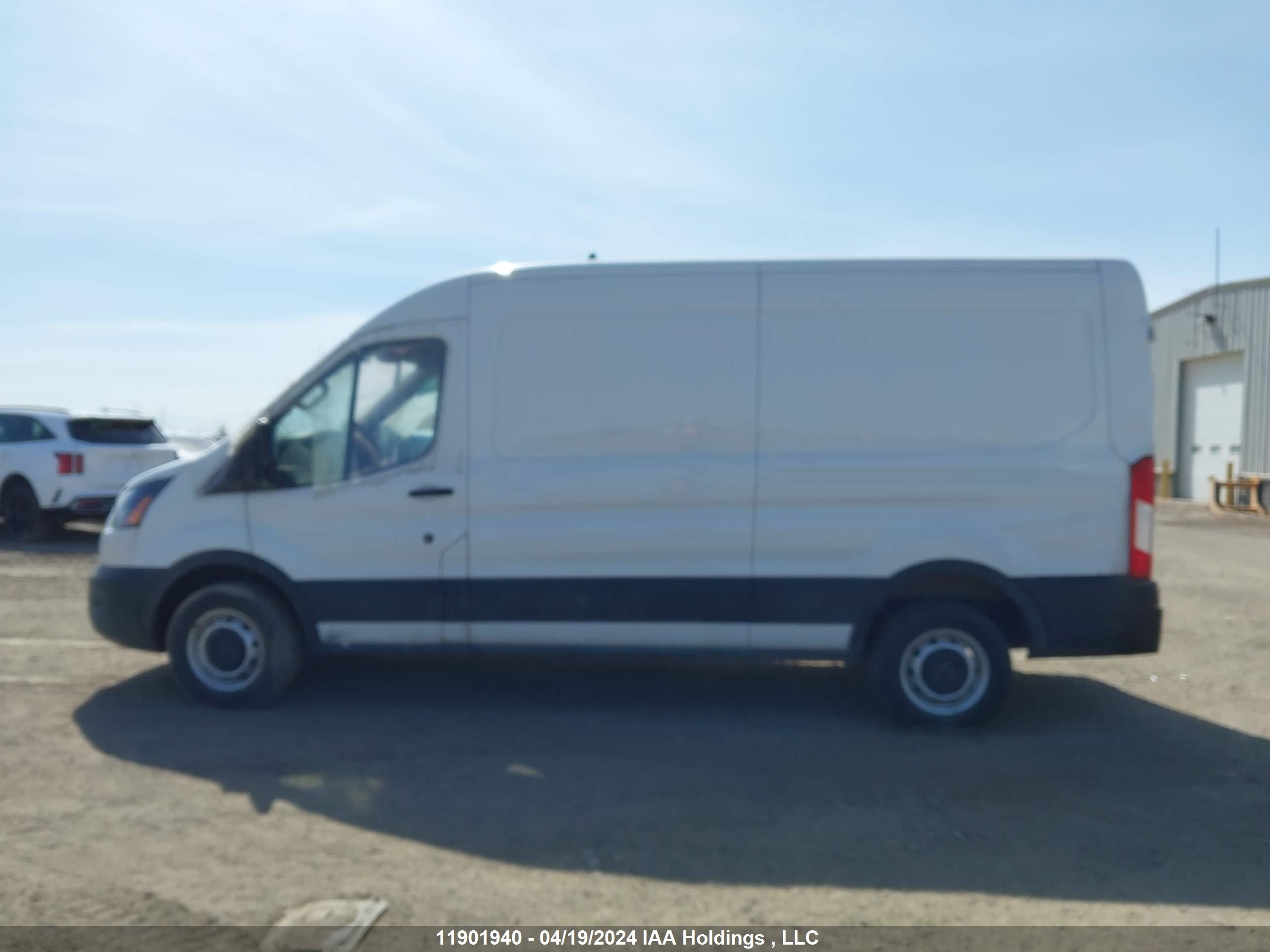 Photo 13 VIN: 1FTBR1C87NKA15869 - FORD TRANSIT 