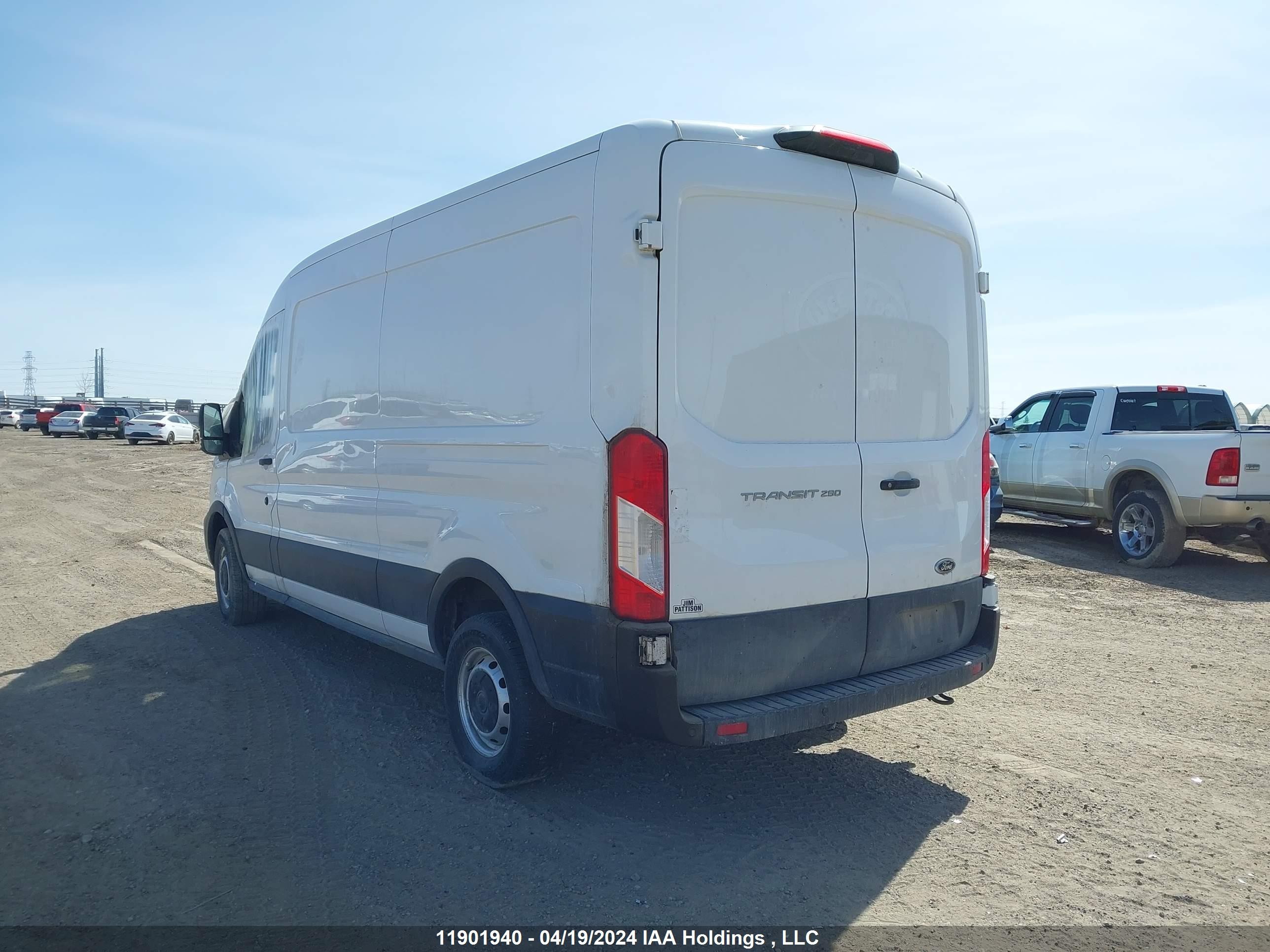 Photo 2 VIN: 1FTBR1C87NKA15869 - FORD TRANSIT 